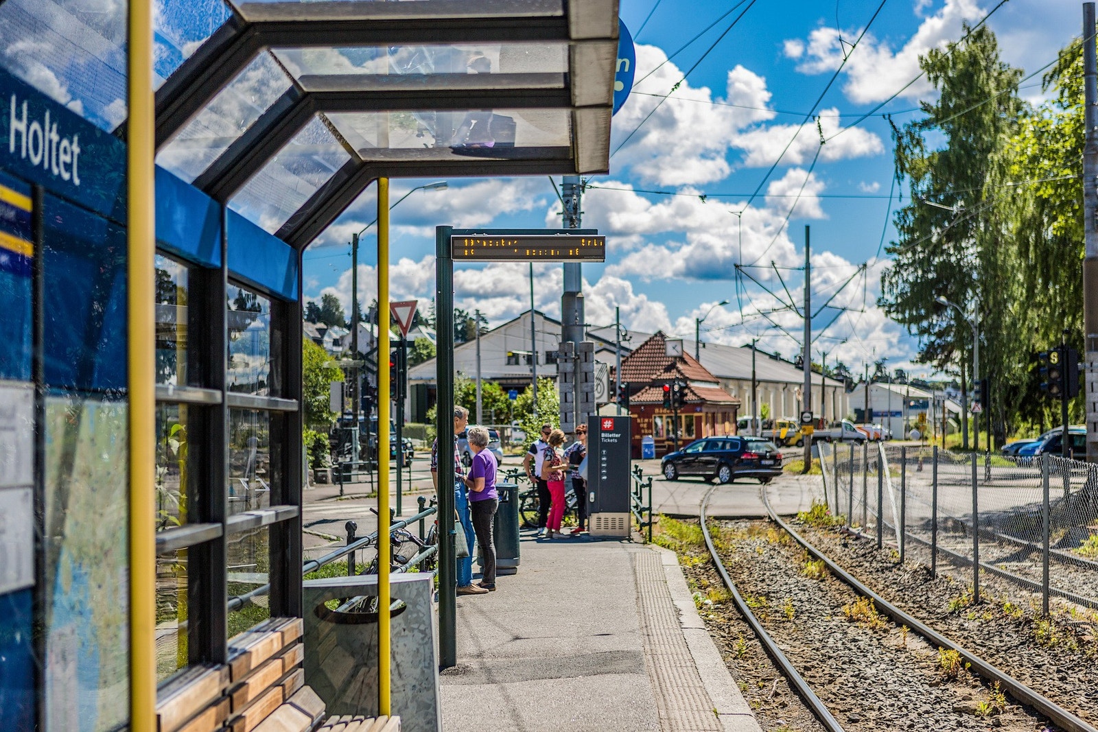 Kort gangavstand til trikk, buss og t-bane som enkelt tar deg rundt i Oslo Galleribilde