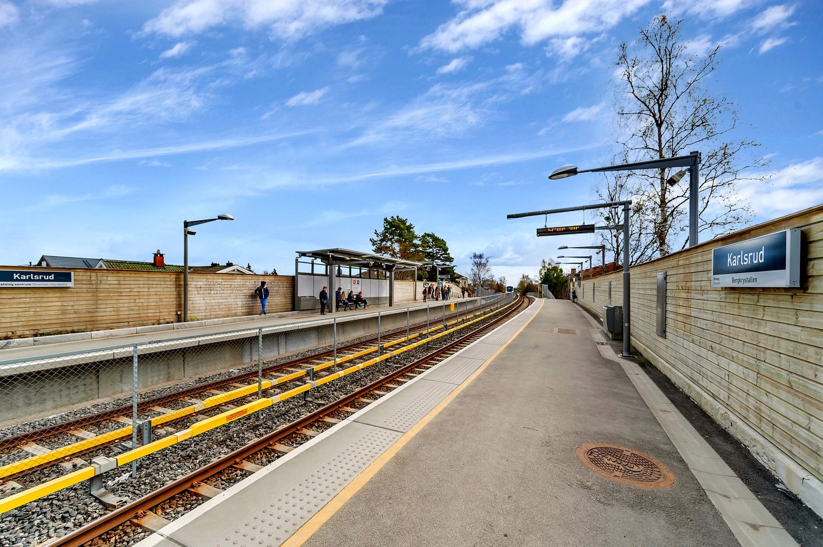 Det er noen minutters gange til Karlsrud T-bane. Galleribilde