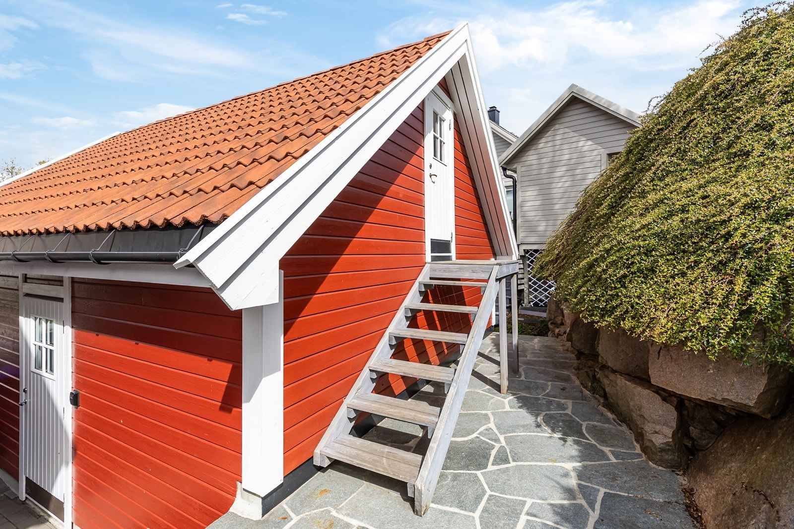 Egen inngang til garasjeloft Galleribilde