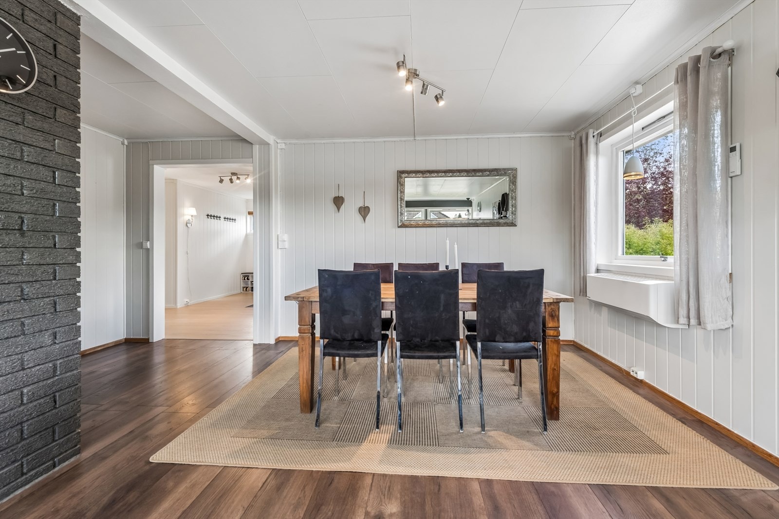 For ekstra komfort er det installert en ny luft-til-luft-varmepumpe i 2024. Galleribilde