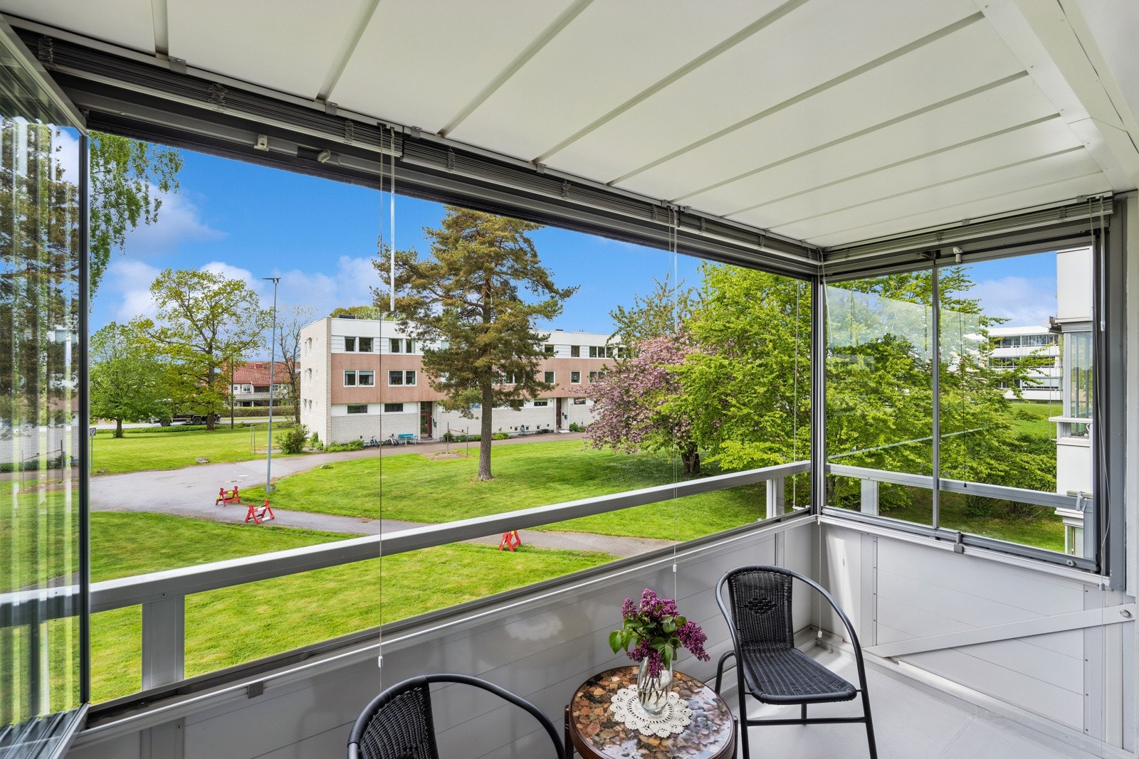 Innglasset balkong Galleribilde