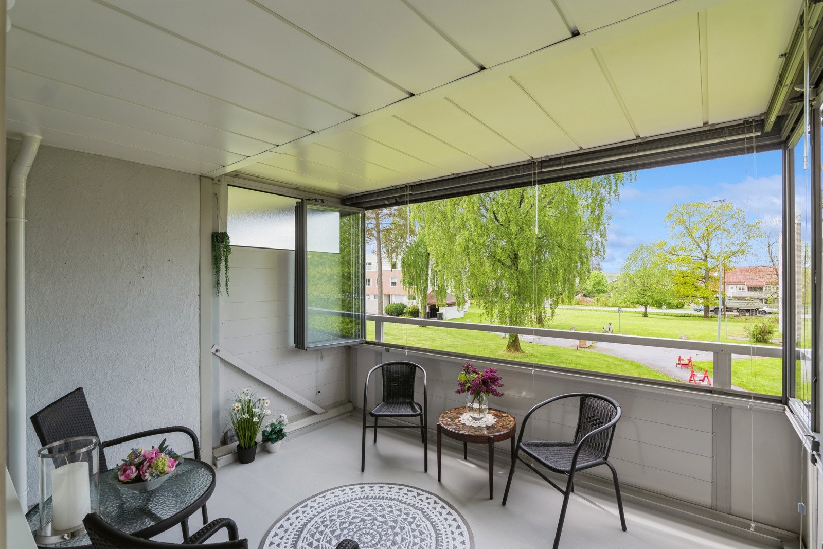 Innglasset balkong Galleribilde