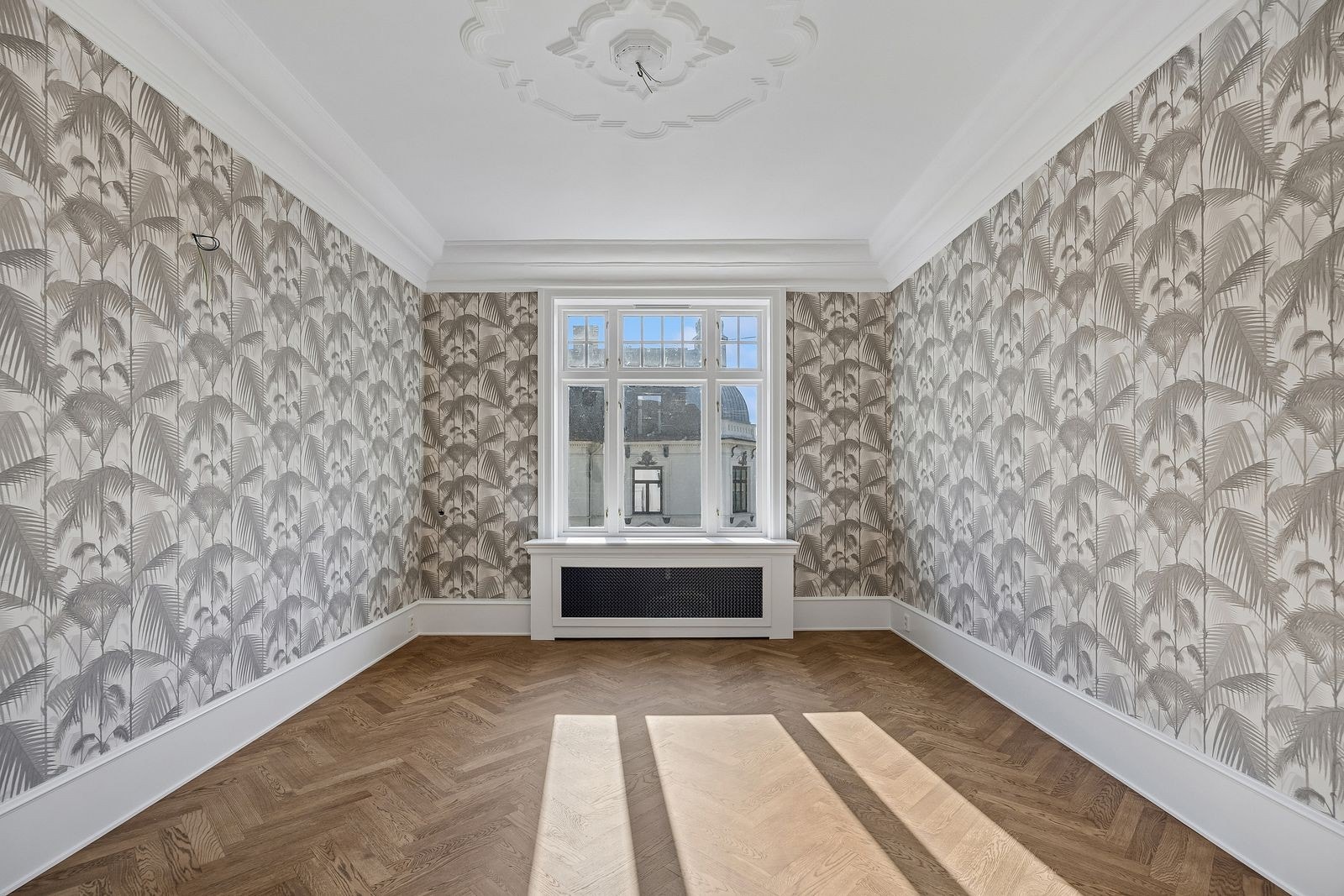 Alle rommene har integrerte radiatorer og varmtvann og oppvarming er inkludert. Galleribilde