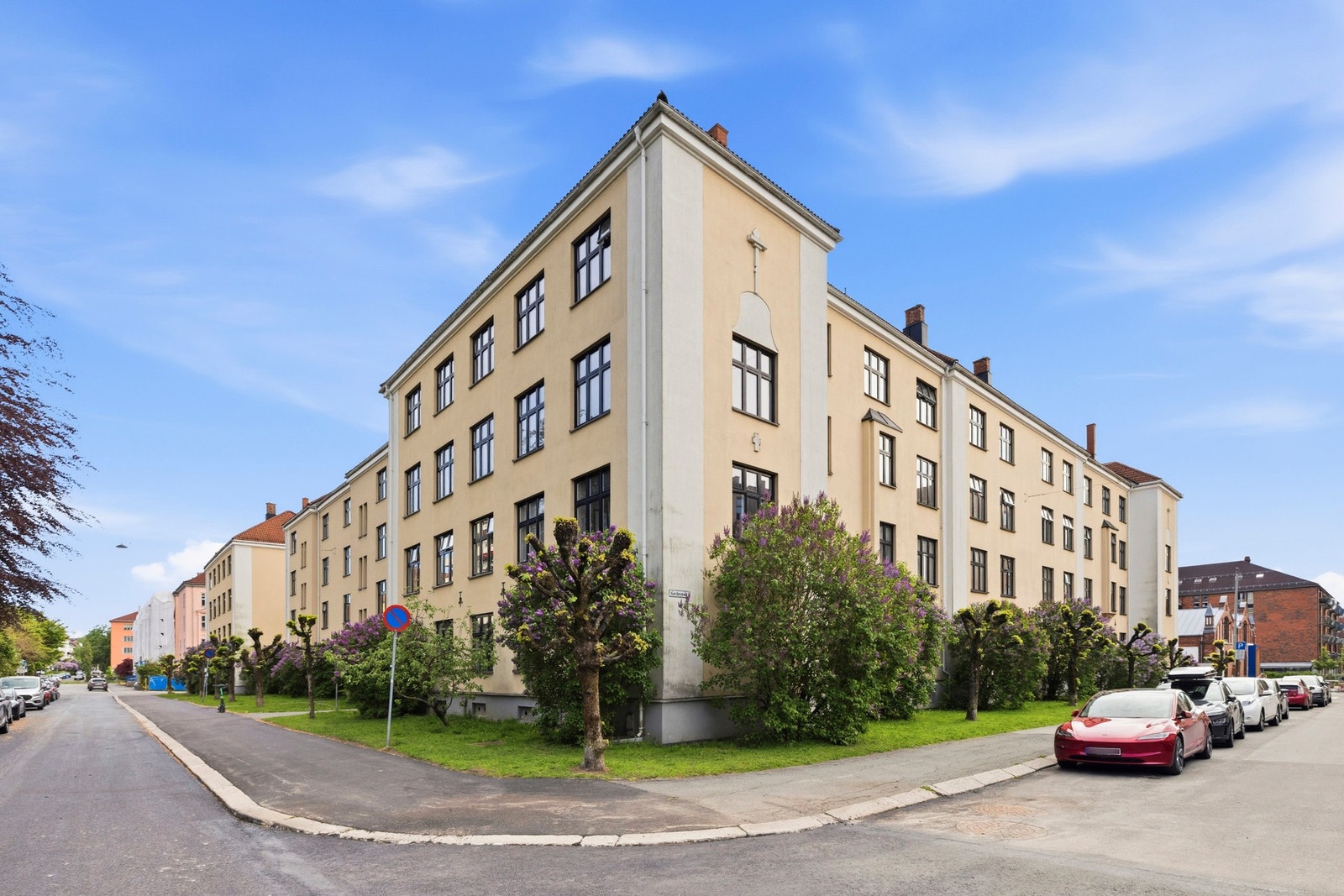 Velkommen til Hammerstads gate 32 - I hjertet av Majorstuen - Presentert av Christian Falkenberg. Galleribilde