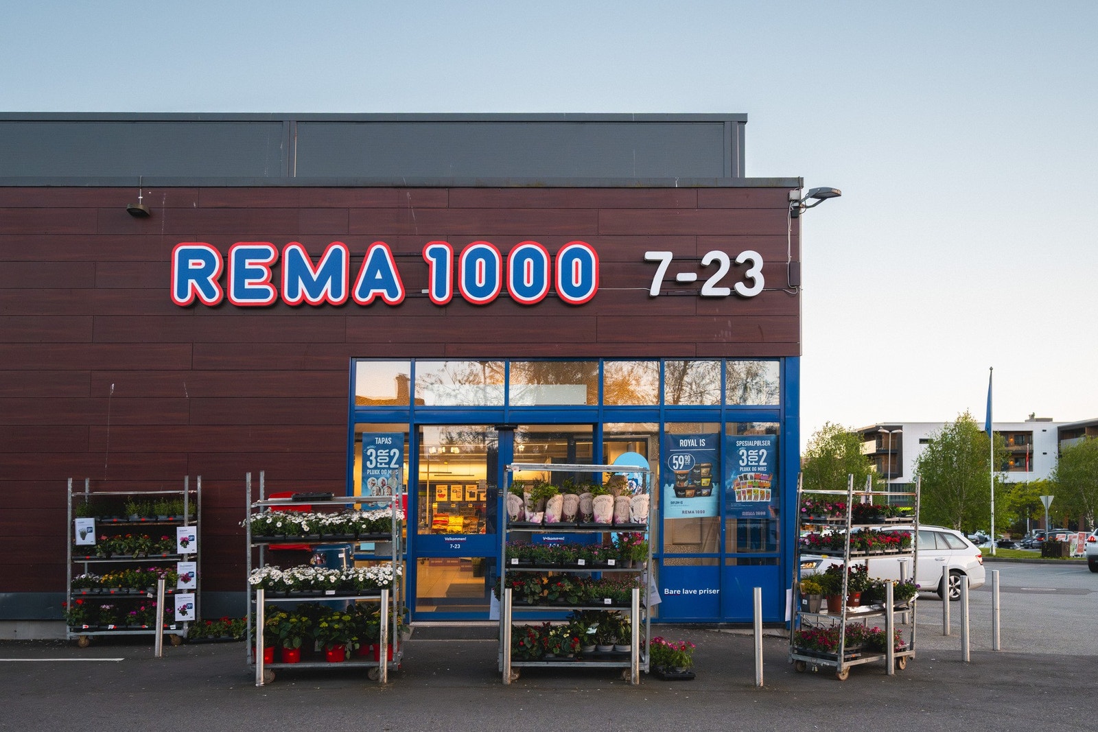 Det er flere dagligvarebutikker i nærheten som Rema 1000. Galleribilde