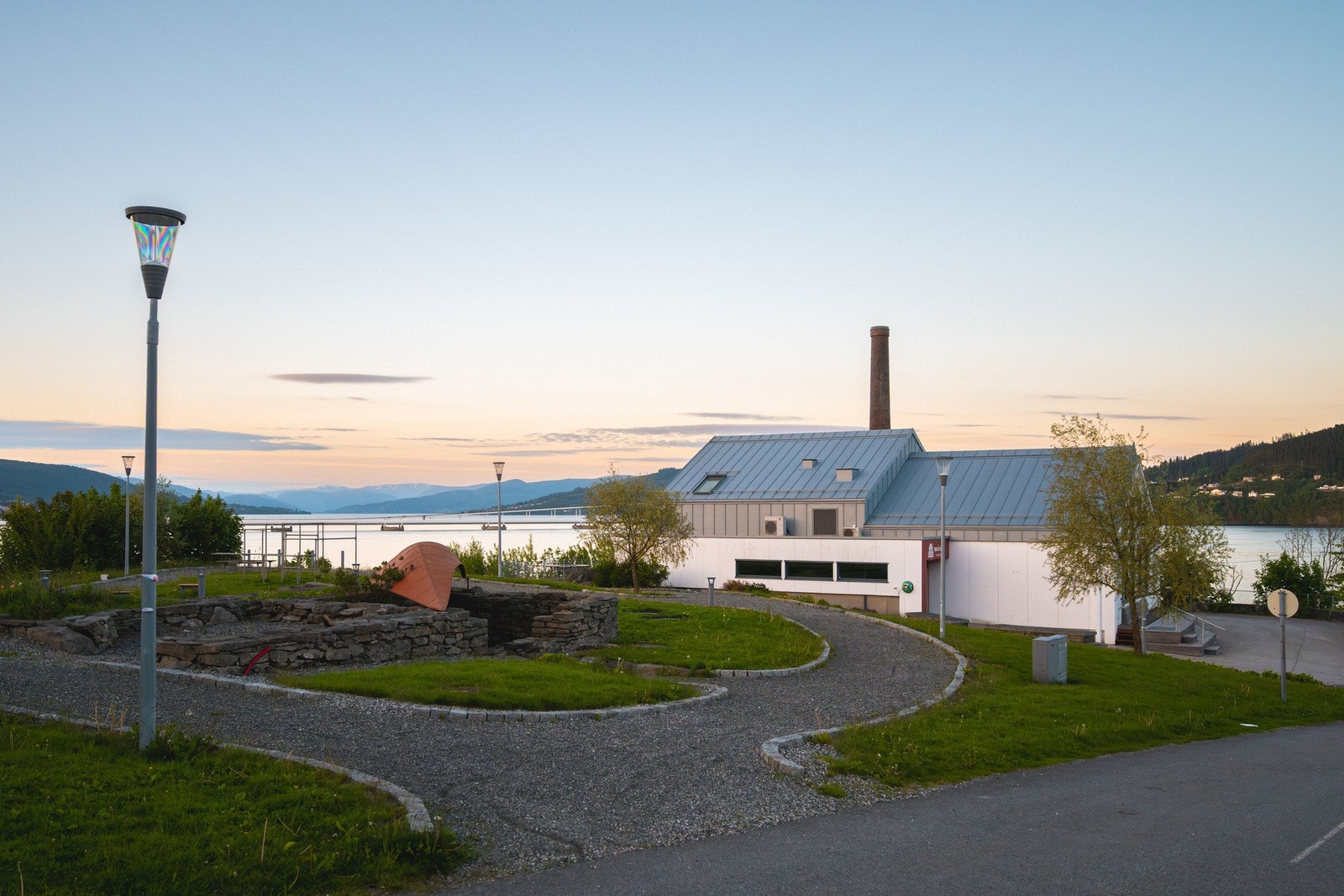 Grasdal skule ligger i kort avstand og gjør hverdagslogistikken enkel for familier med barn. Galleribilde