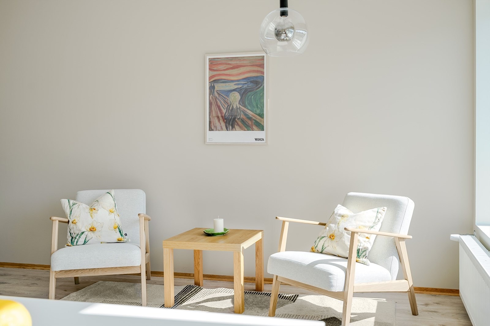 Her kan man flytte rett inn i en moderne leiligheten hvor man ikke trenger å bekymre seg for oppgraderinger og vedlikehold. Galleribilde