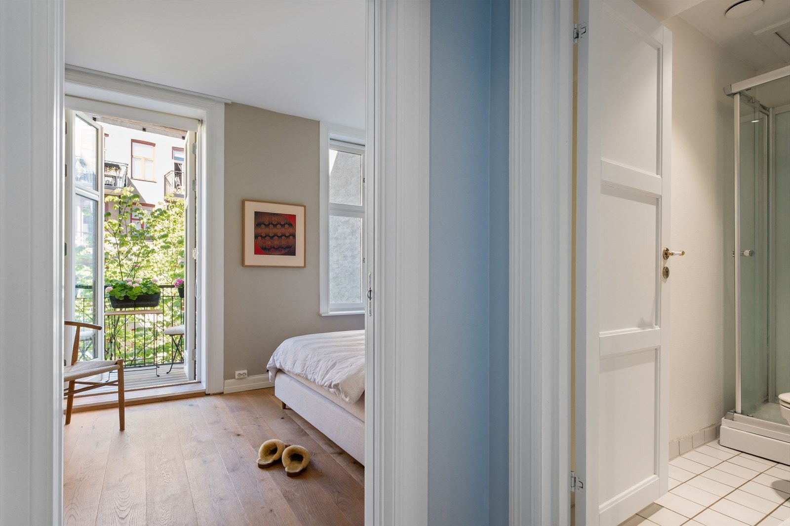 Soverommet vender inn mot bakgården. Galleribilde
