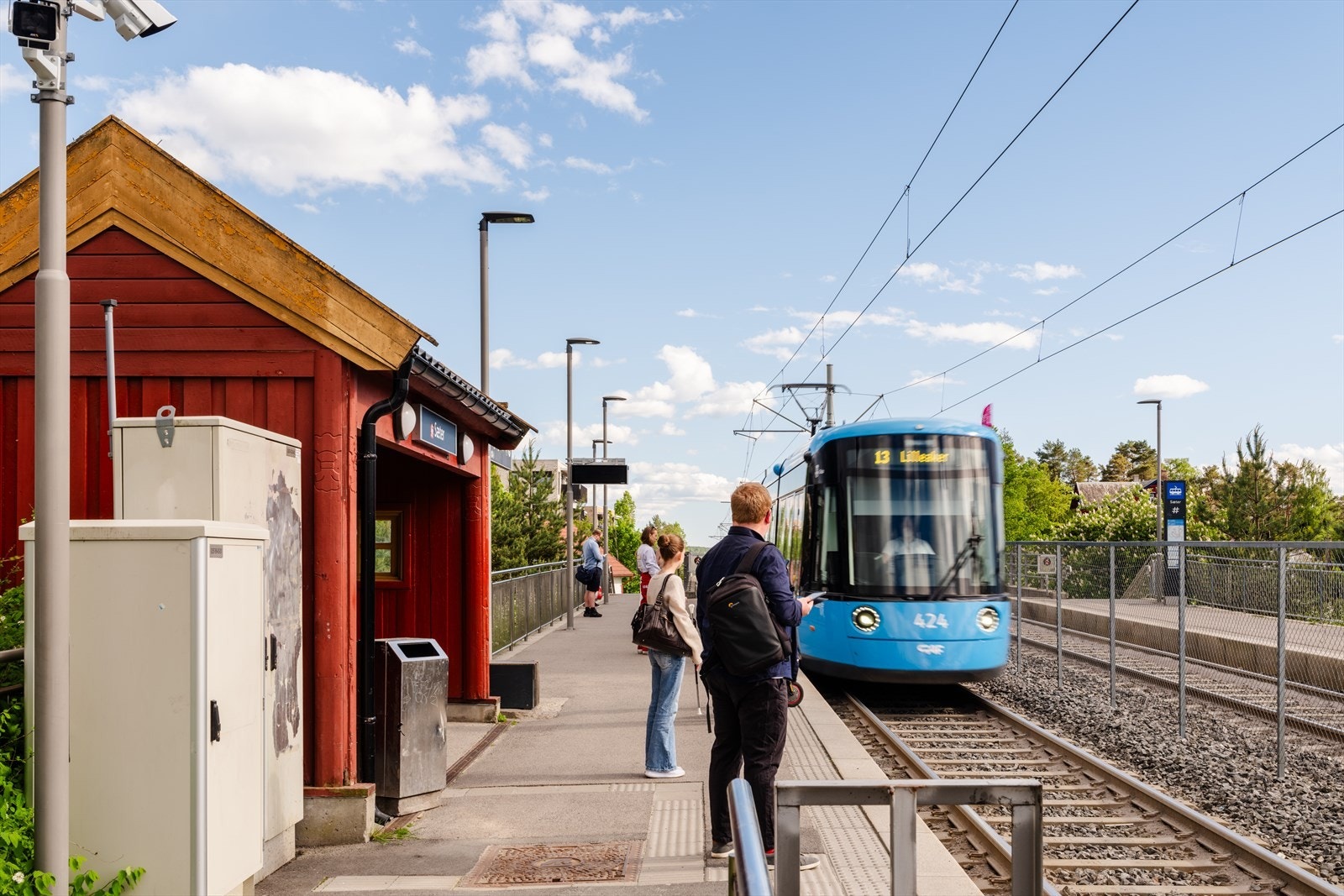 Det er gangavstand til både tog og trikk, som tar deg til Oslo sentrum på få minutter. Galleribilde