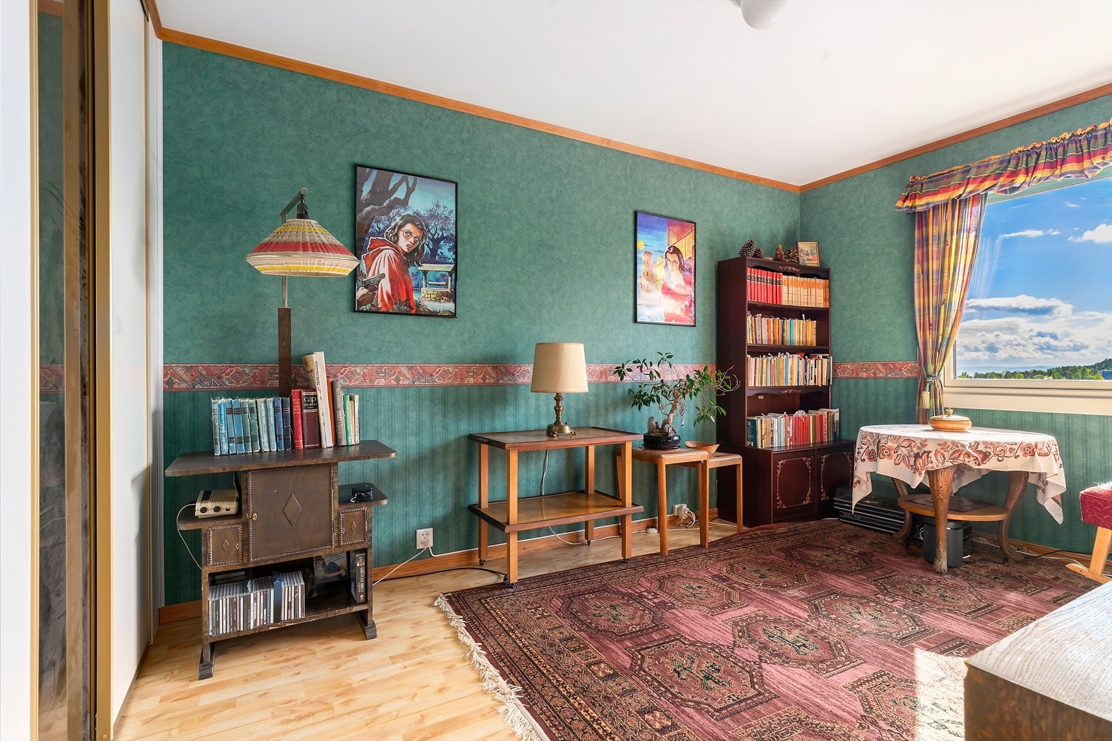 Leiligheten har to gode soverom med adkomst fra hhv. stue og gang. Galleribilde