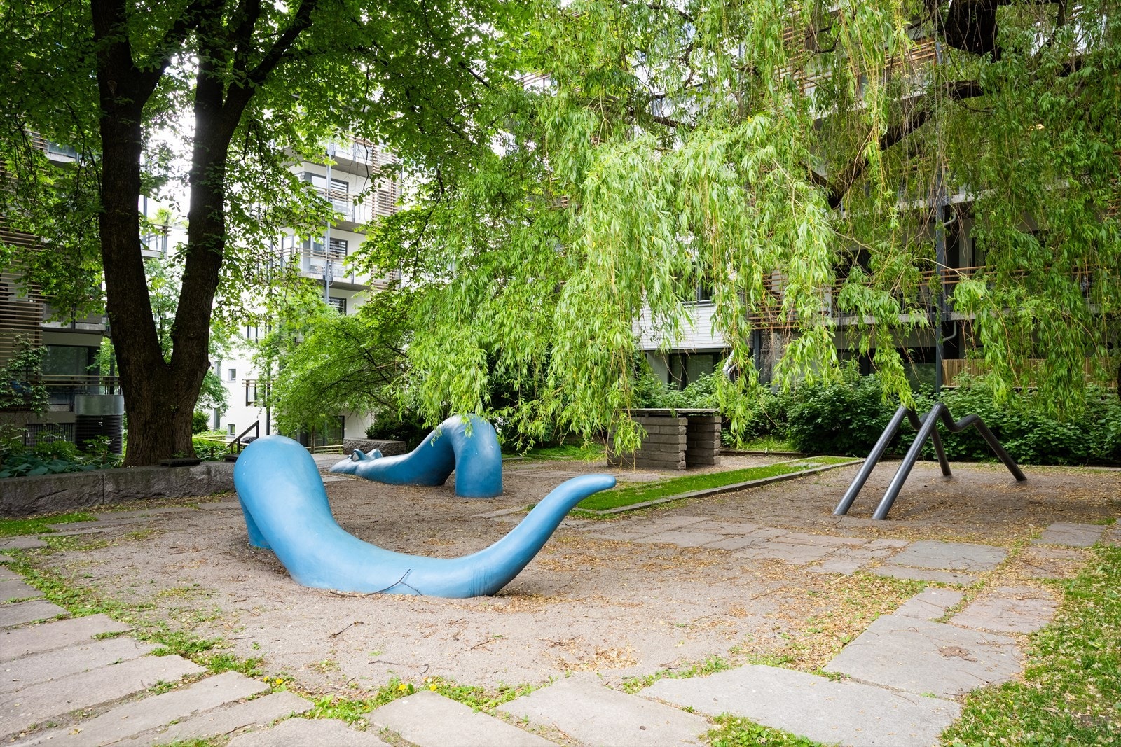 Boligområdet er en liten perle i seg selv og fremstår som en grønn lunge i sentrum, naturlig avskjermet fra trafikken. Galleribilde