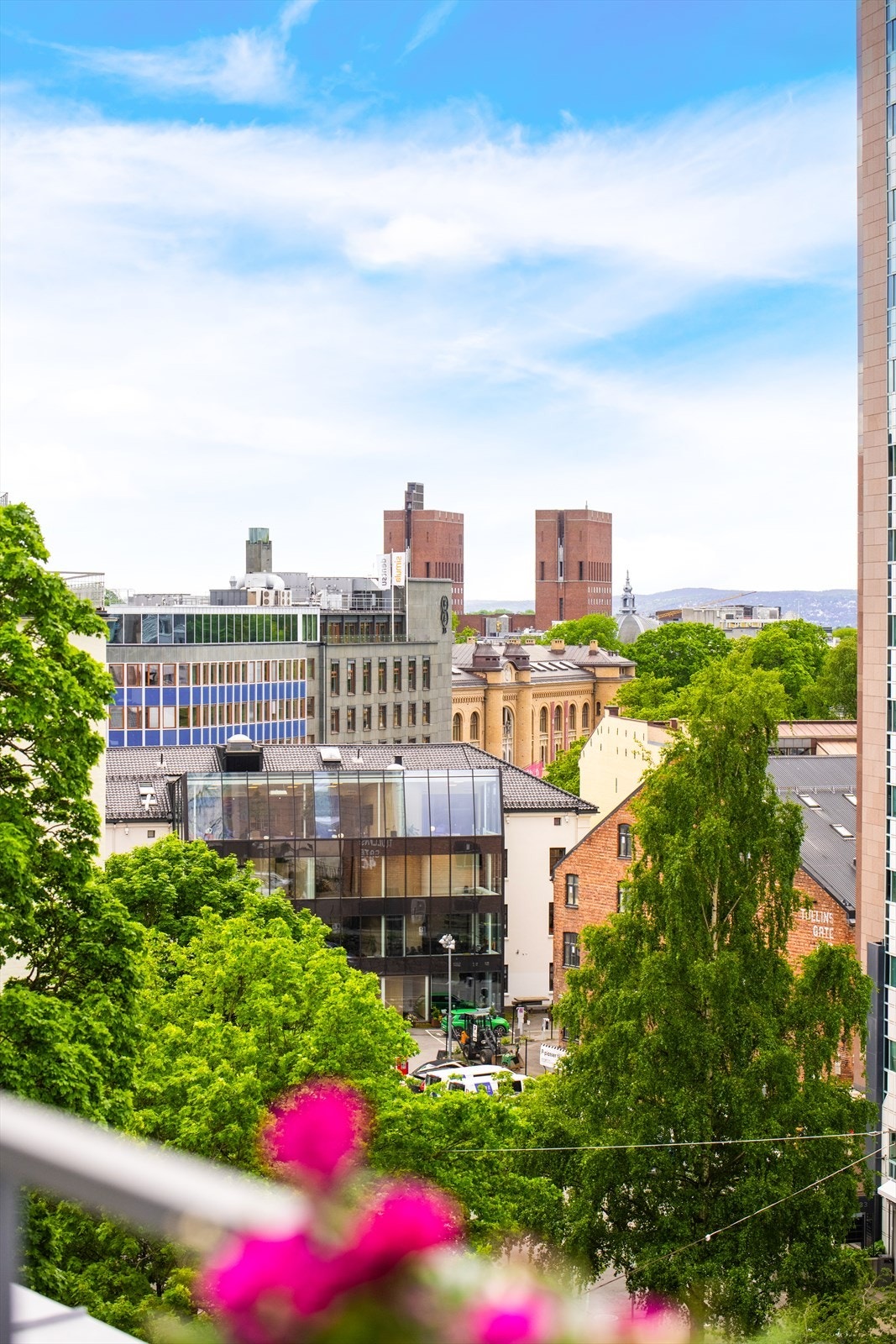 Åpen og fin utsikt fra takterrassen. Galleribilde