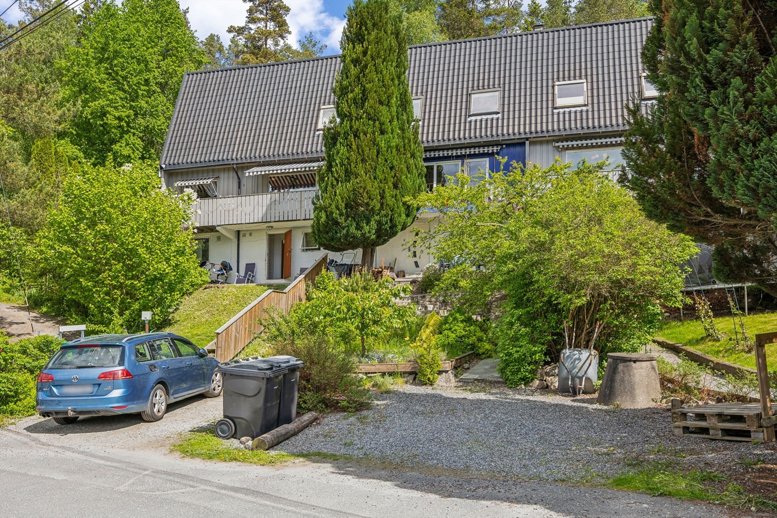 Parkering på egen tomt. Velkommen på visning! Galleribilde