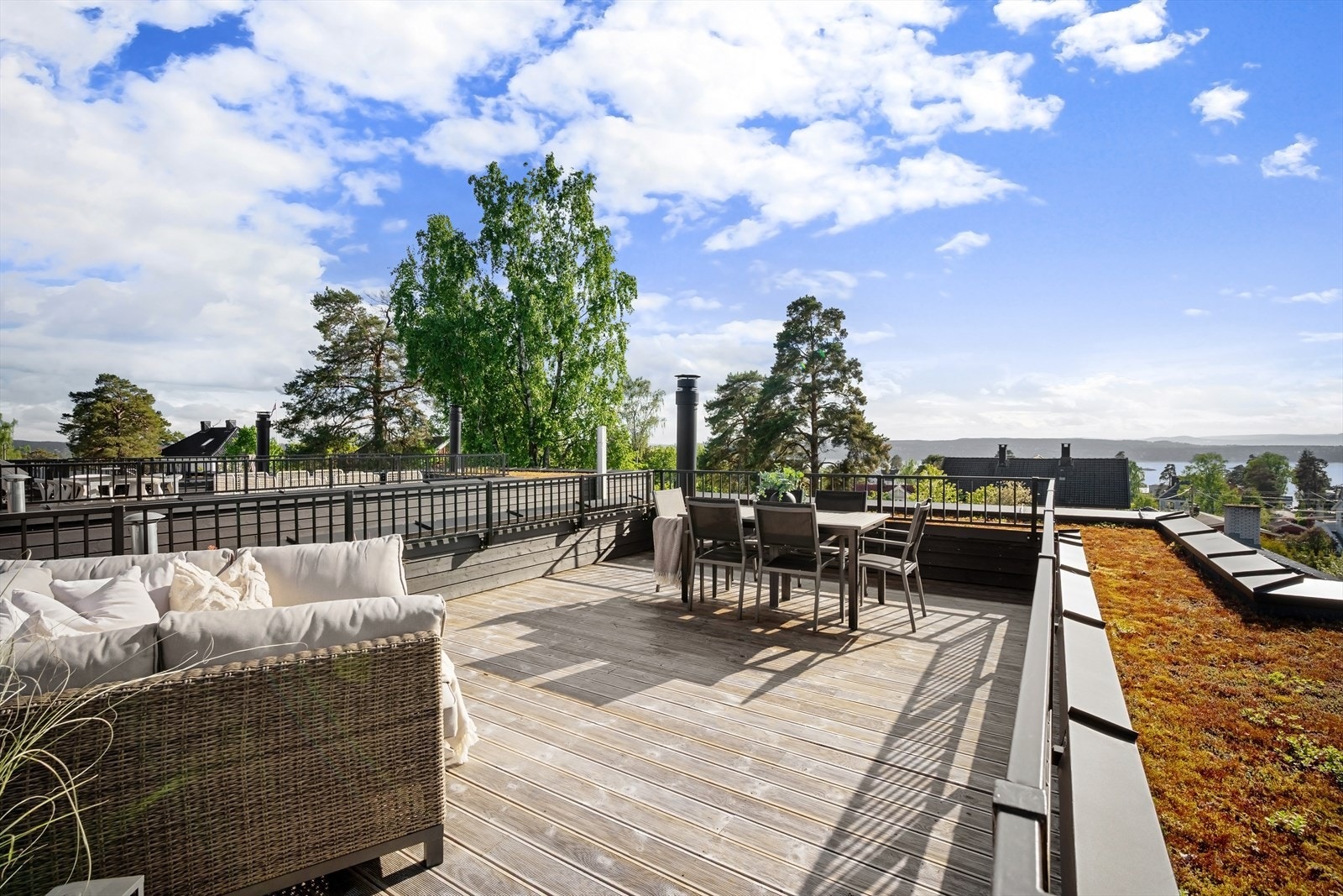 Herlig takterrasse på hele 30 kvm med utsikt Galleribilde