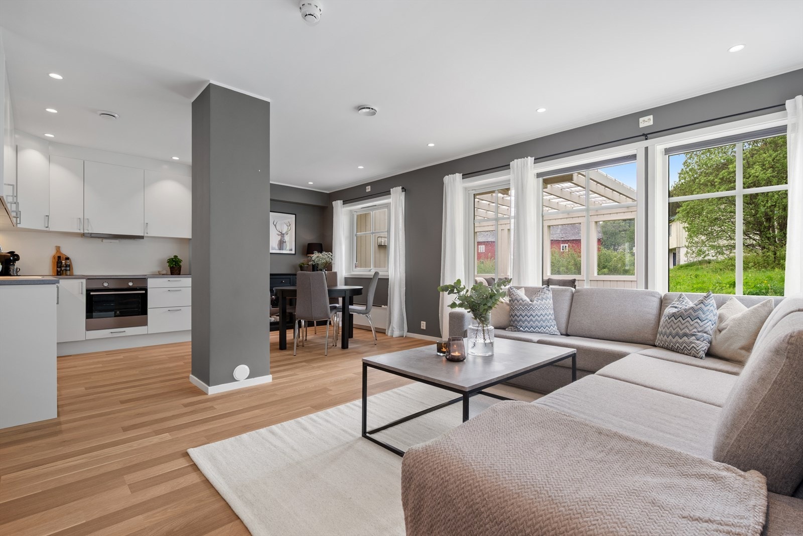 Velkommen til Soknesteigen 10B - En romslig halvpart med moderne standard fra 2018. Foto: Interiørfoto v/ Haukdal. Galleribilde