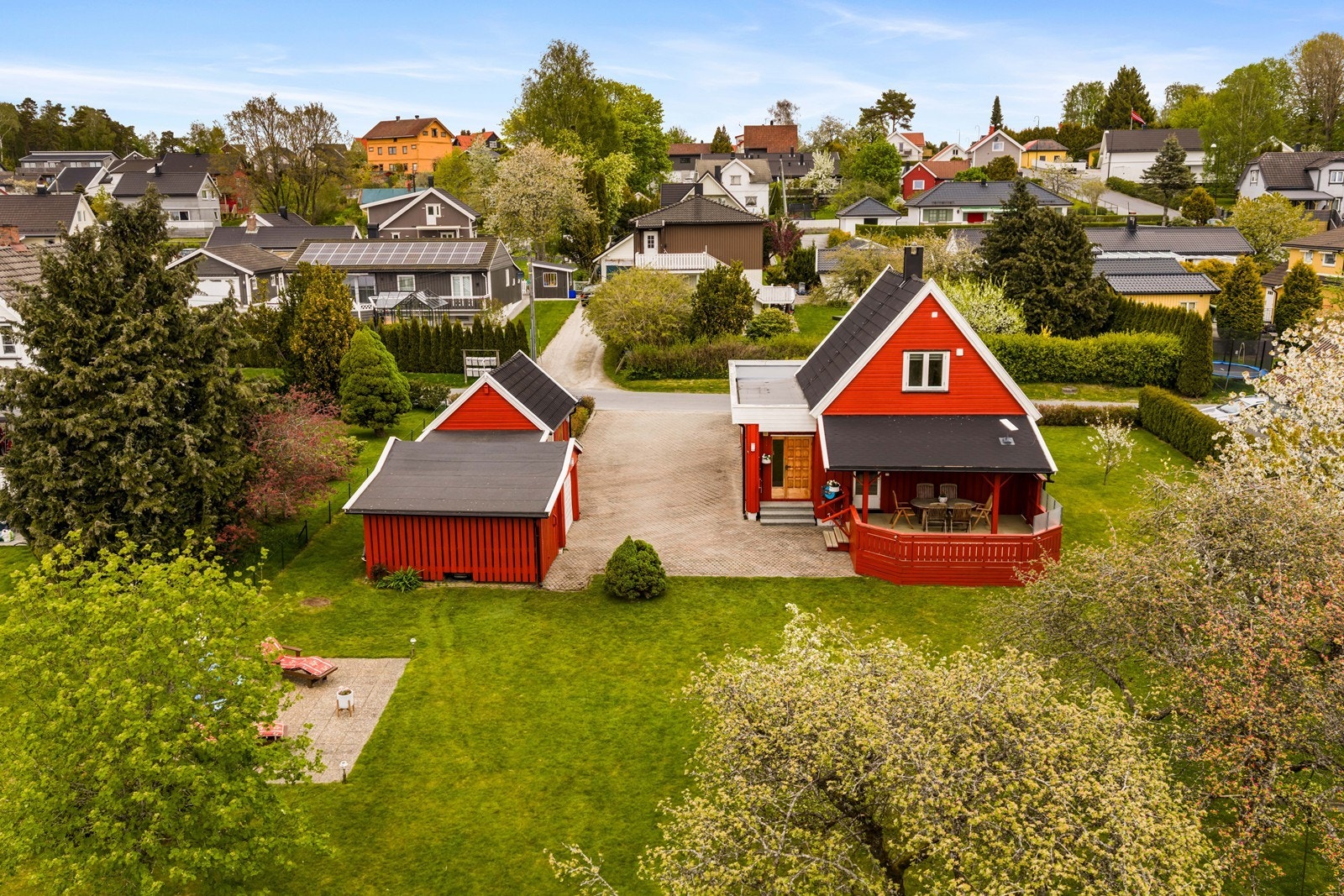 Enebolig opprinnelig oppført i 1923 med et større tilbygg fra midten av 1970-tallet, jevnlig vedlikeholdt og oppgradert. Galleribilde