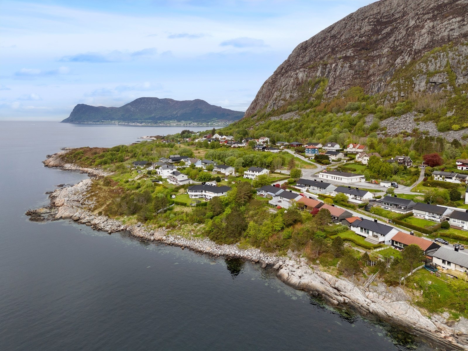 Dronebilde av nærområdet Galleribilde