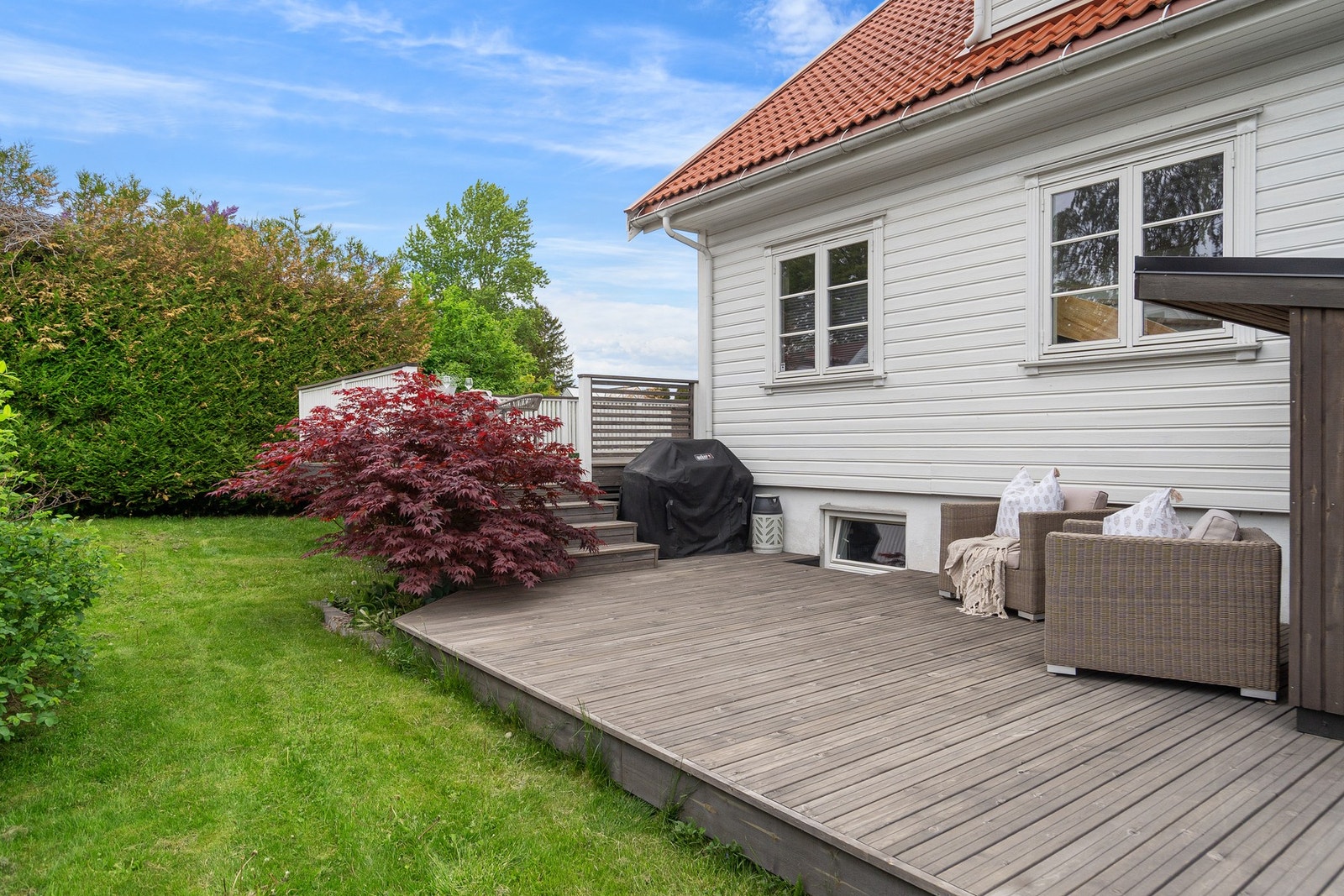 Det er også etablert en terrasseplatting på sydsiden Galleribilde