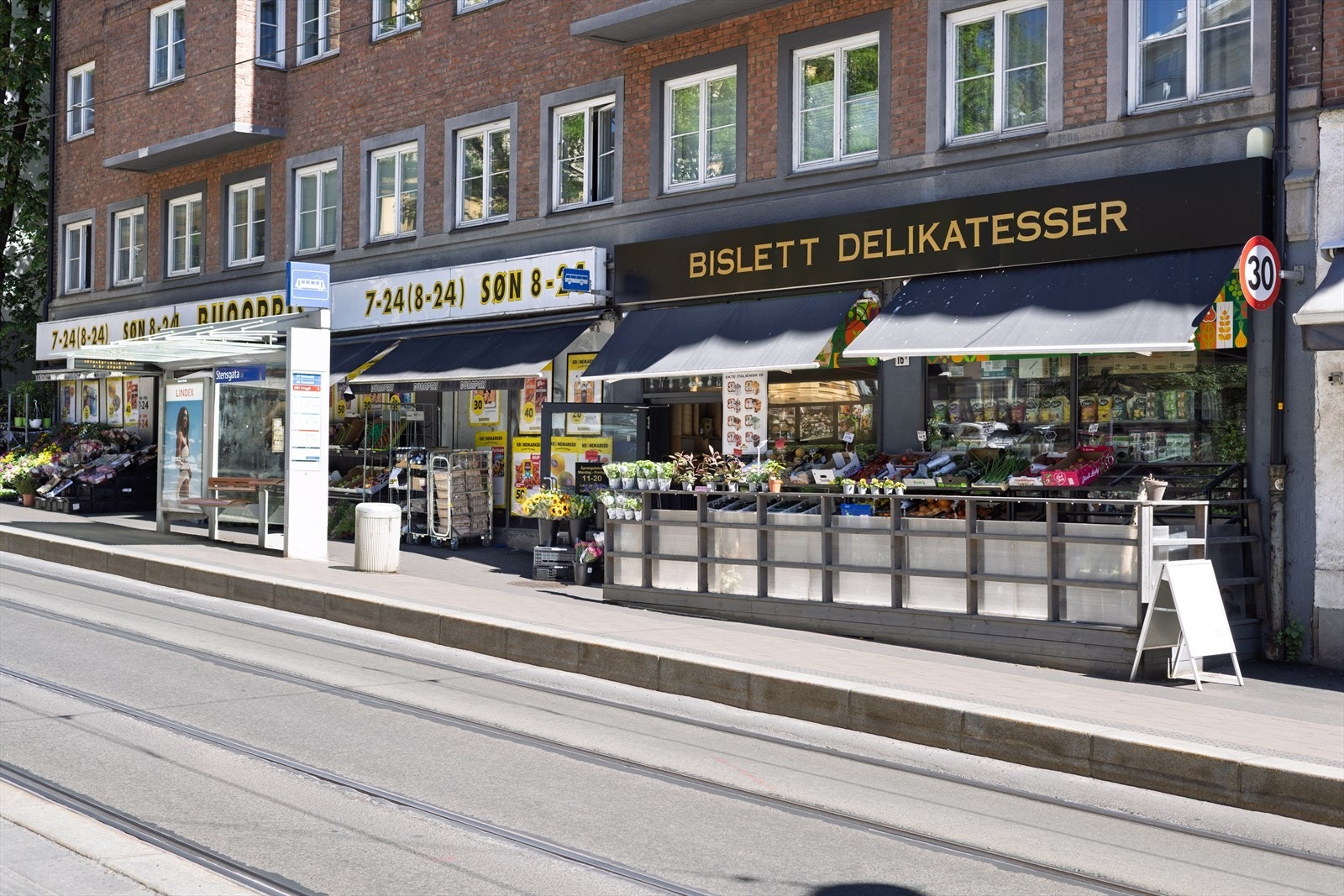 Søndagsåpen butikk bare 3 minutter unna Galleribilde