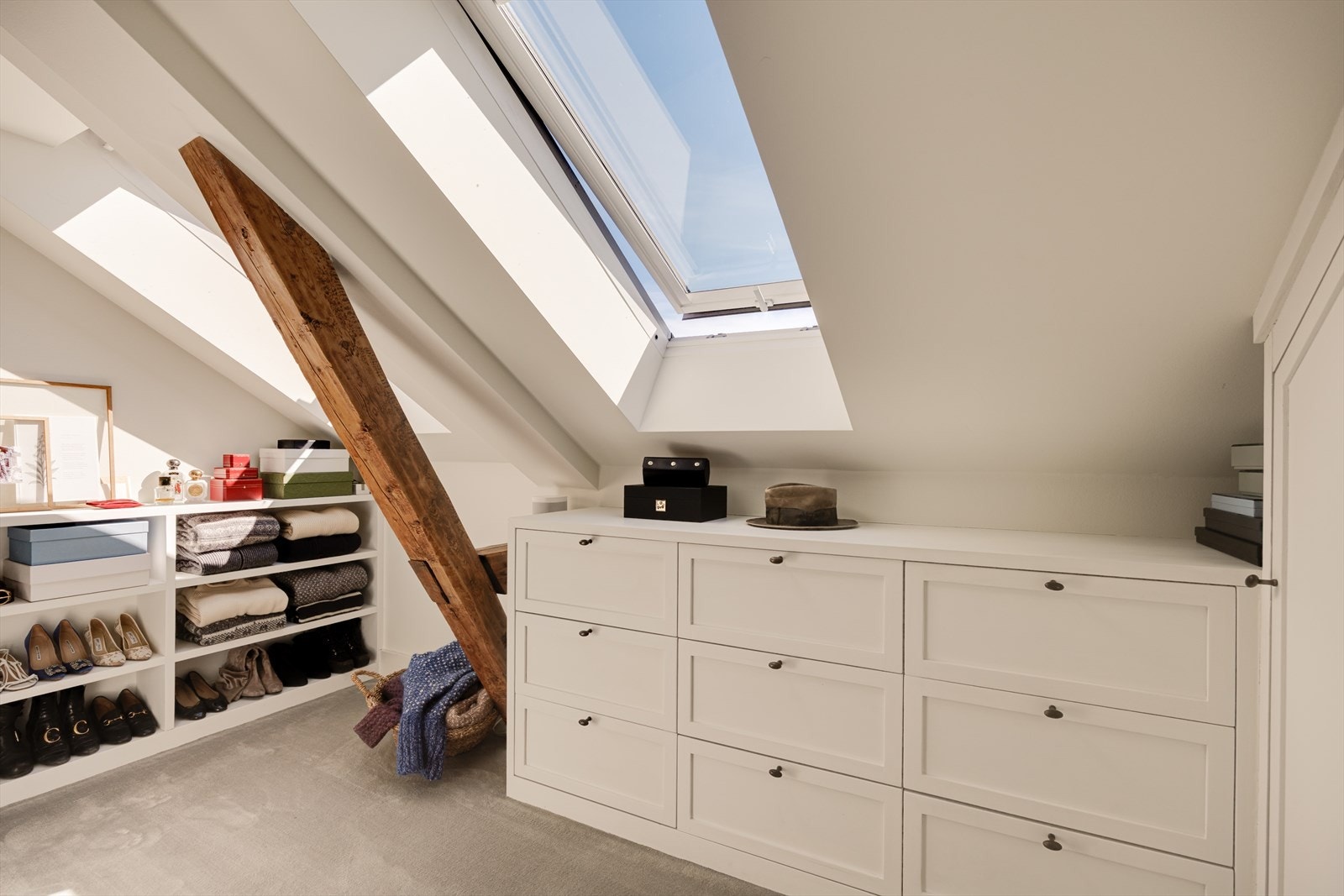 Soverom nummer to, brukes i dag som walk-in closet. Galleribilde