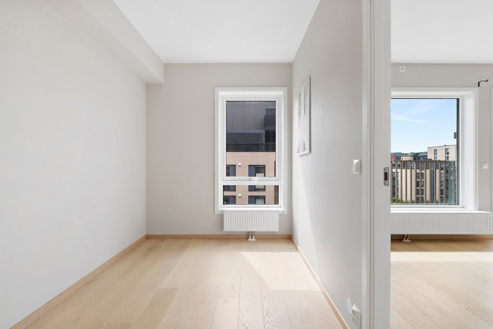 Soverom 2 har og plass til seng og garderobe, eller innredning til hjemmekontor. Galleribilde
