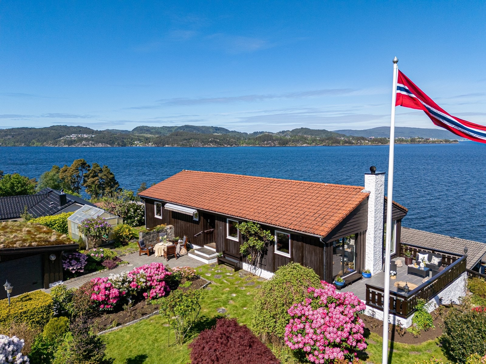 - Nordvik Bolig v/Randi Horstad har gleden av å presentere Kirkevikvegen 95! Foto: Christer Horstad - Galleribilde