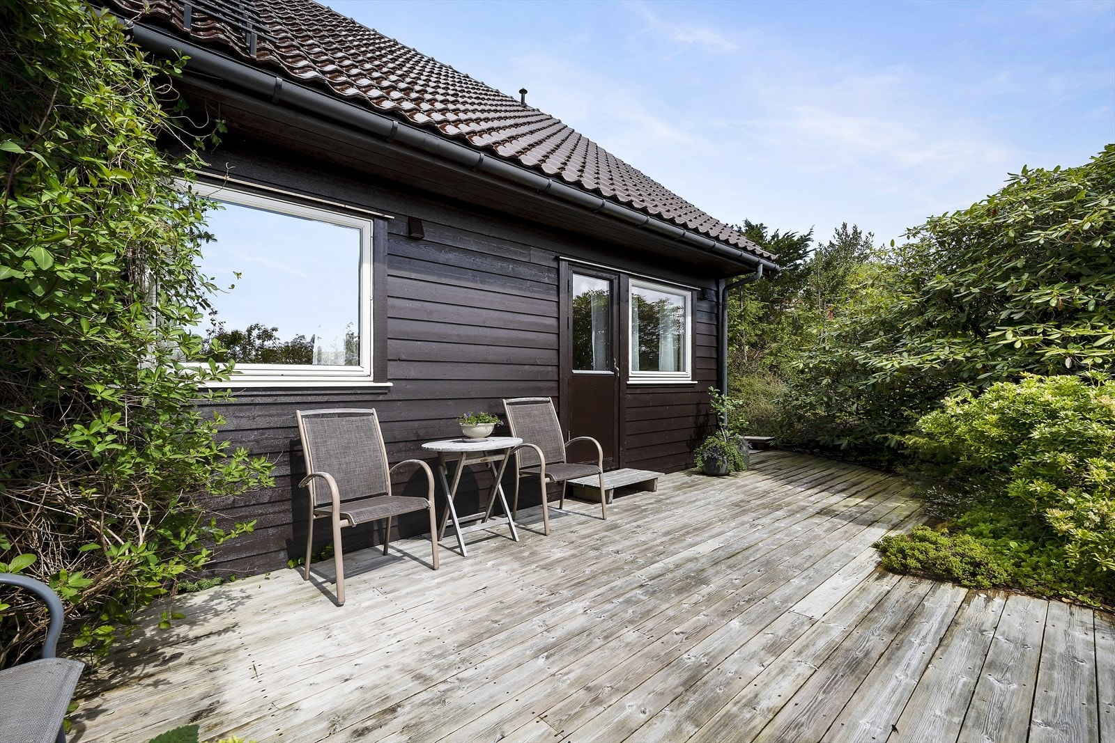 Terrasse utenfor stue og soverom Galleribilde
