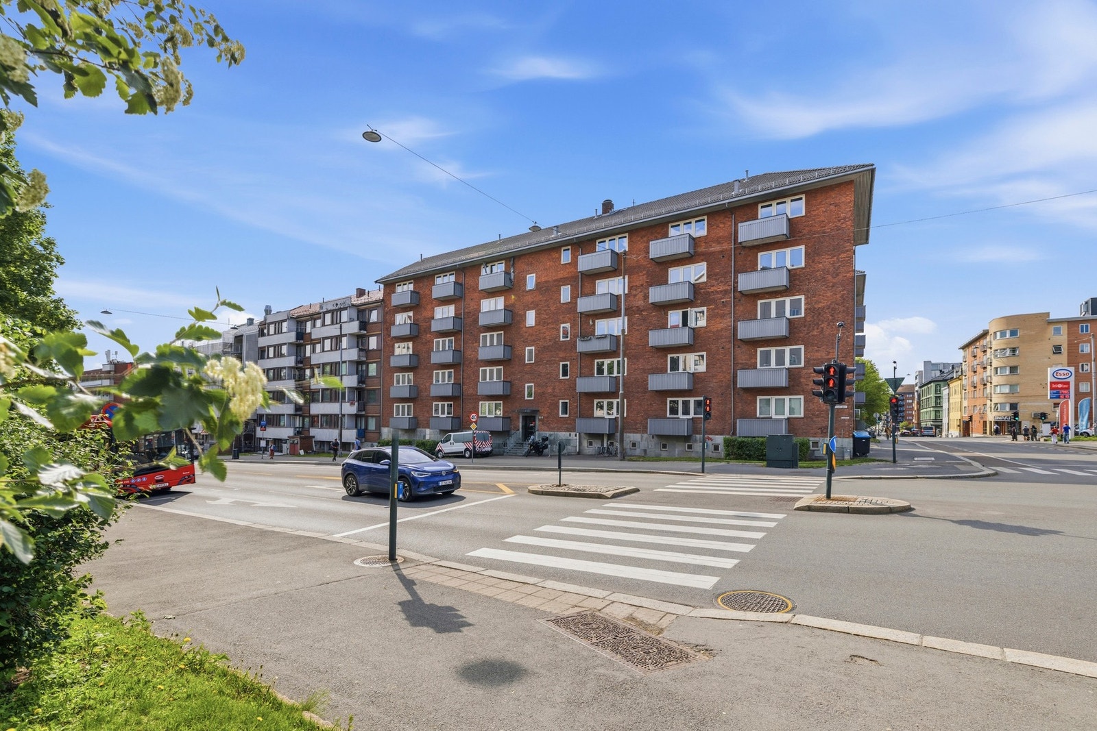 Sentral og etterspurt beliggenhet på Grünerløkka med nærhet til "alt". Galleribilde