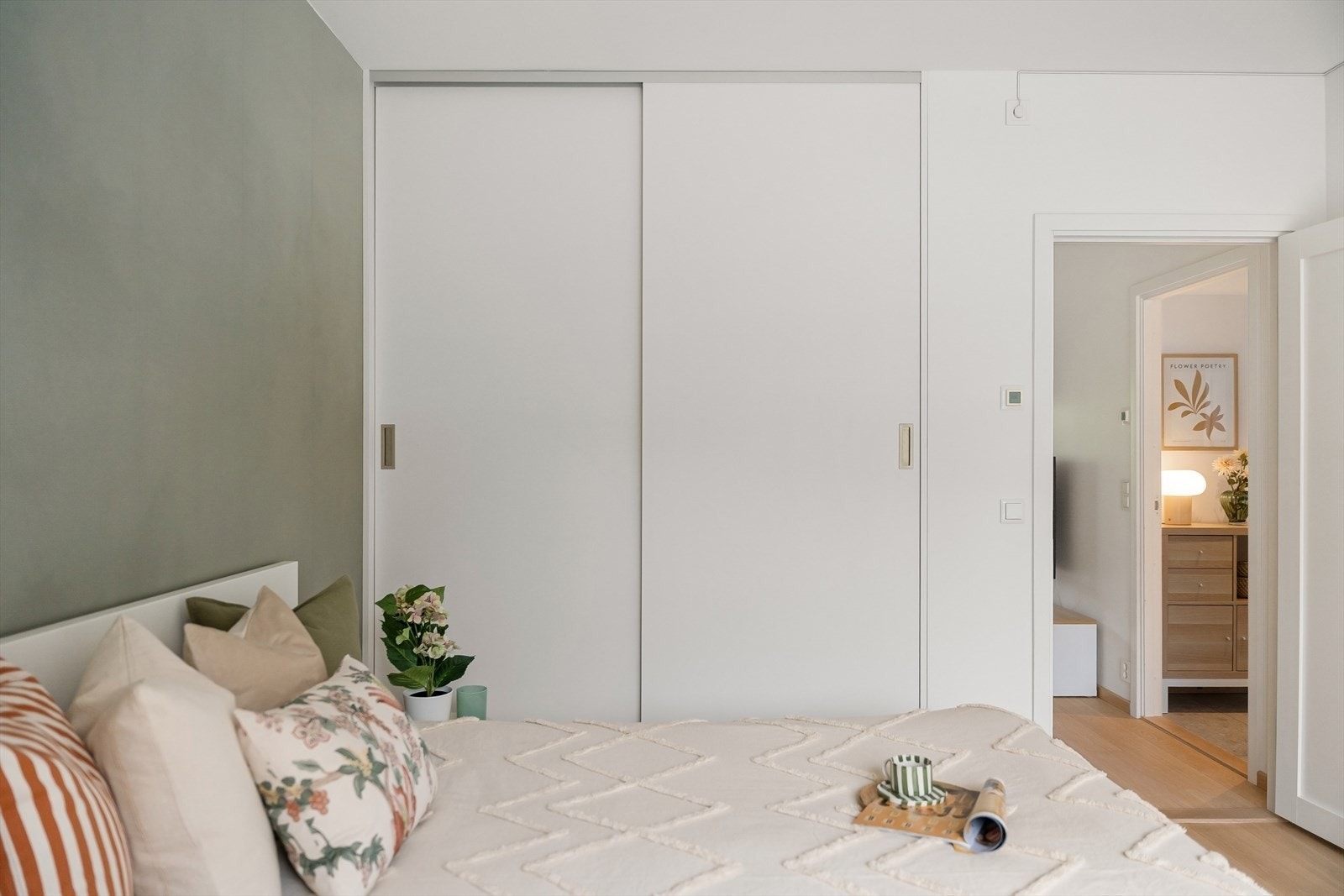 Lunt og hyggelig hovedsoverom Galleribilde