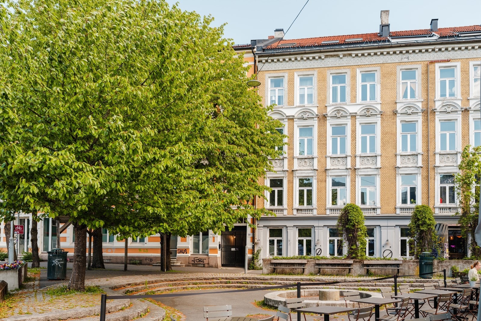Leiligheten har fantastisk beliggenhet på Torshov - sentralt, men likevel rolig og tilbaketrukket. Galleribilde