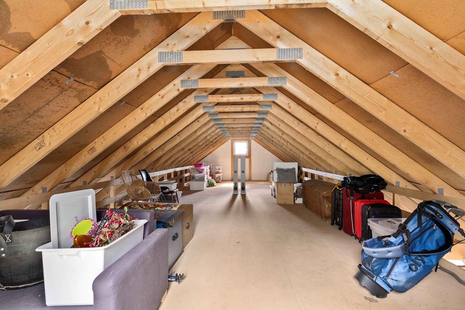 God lagring på loft Galleribilde