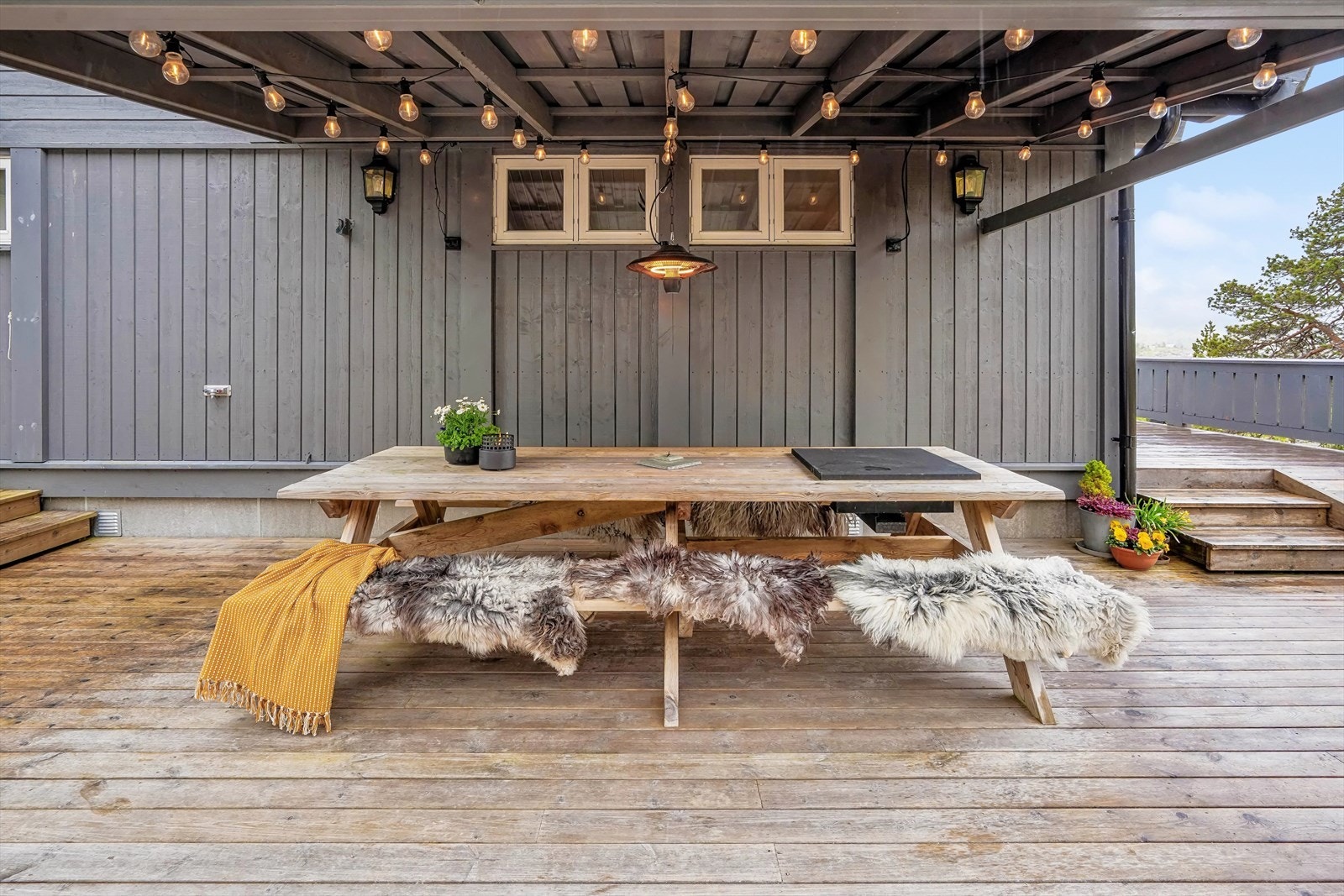 Her kan man invitere grillgjester uavhengig av vær Galleribilde