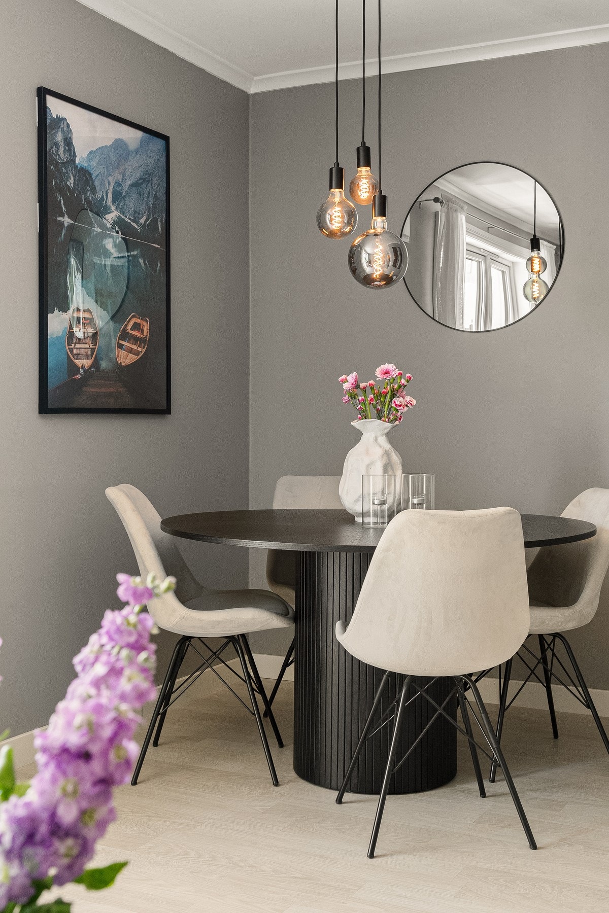 Stuen har en fin sone for en stor spisestue. Galleribilde