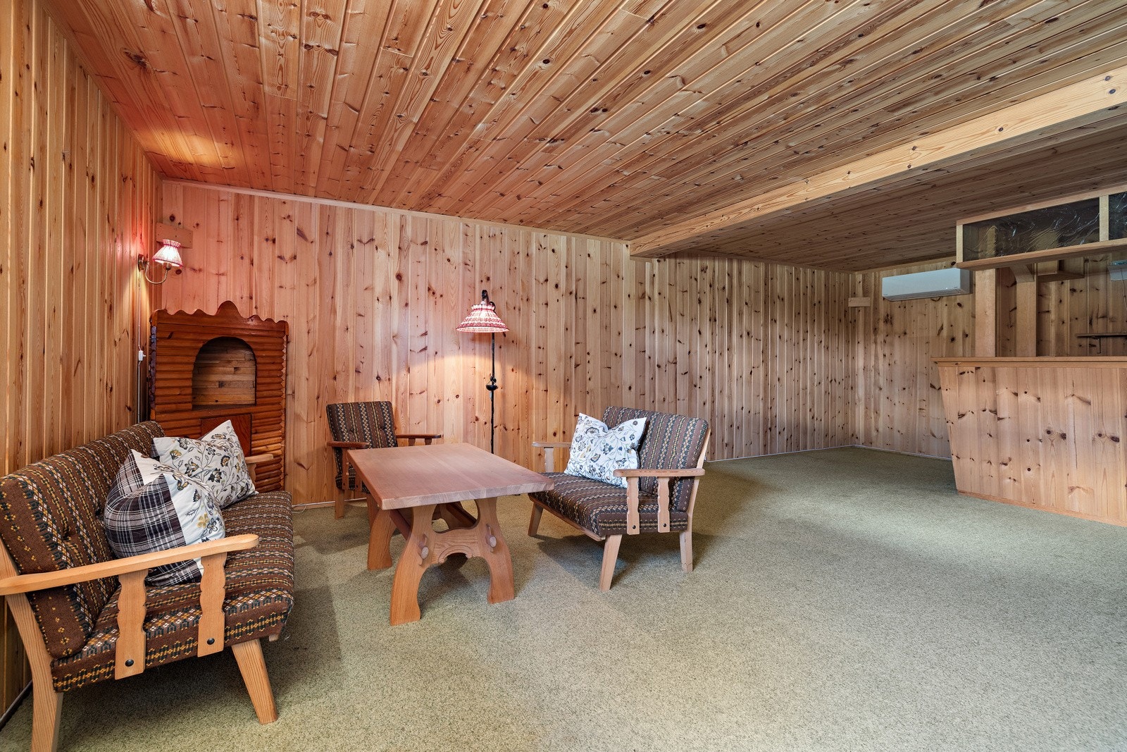 Hyggelig kjellerstue med flere bruksmuligheter. Galleribilde