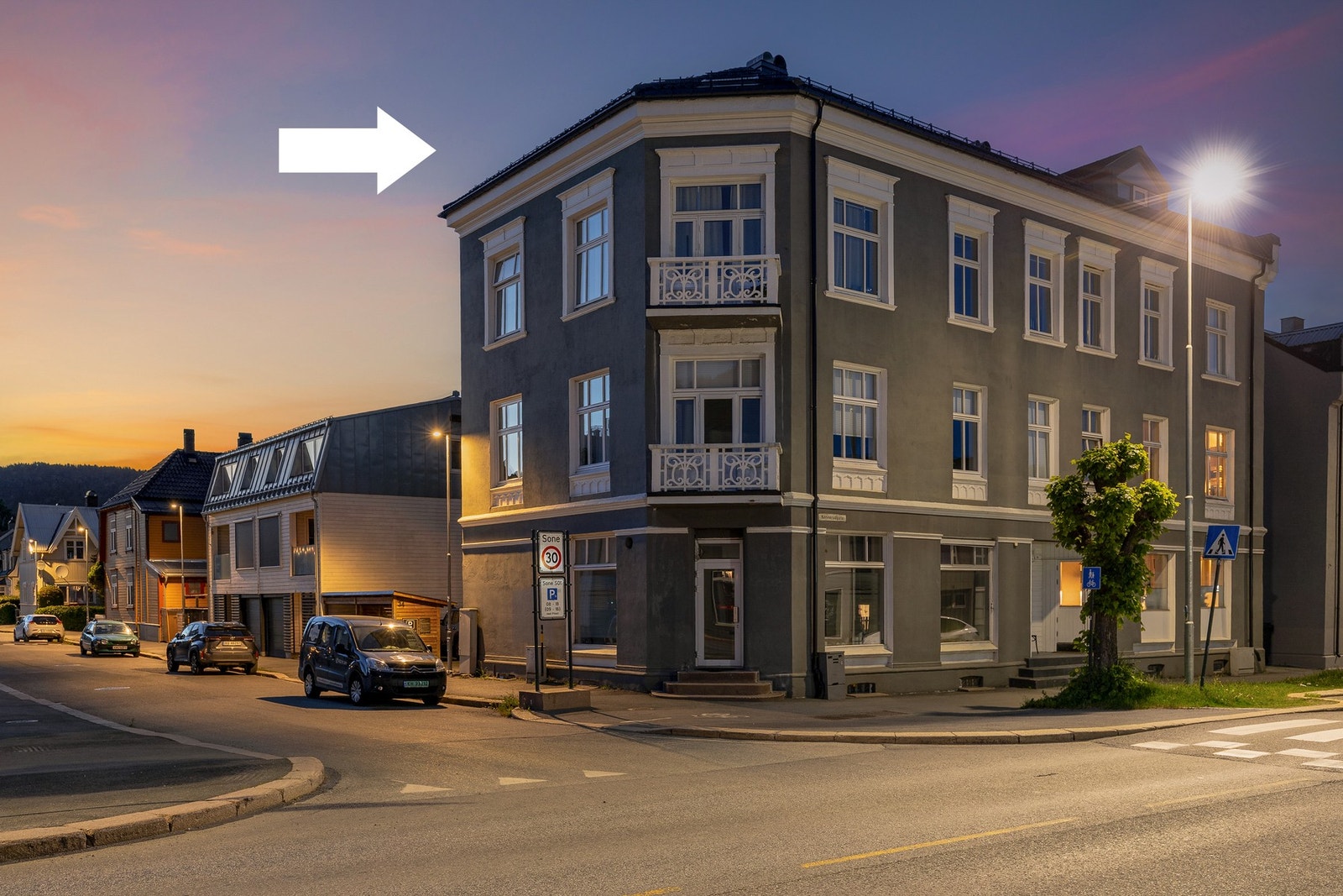 Flott internbeliggenhet i en klassisk bygård med sentral beliggenhet Galleribilde