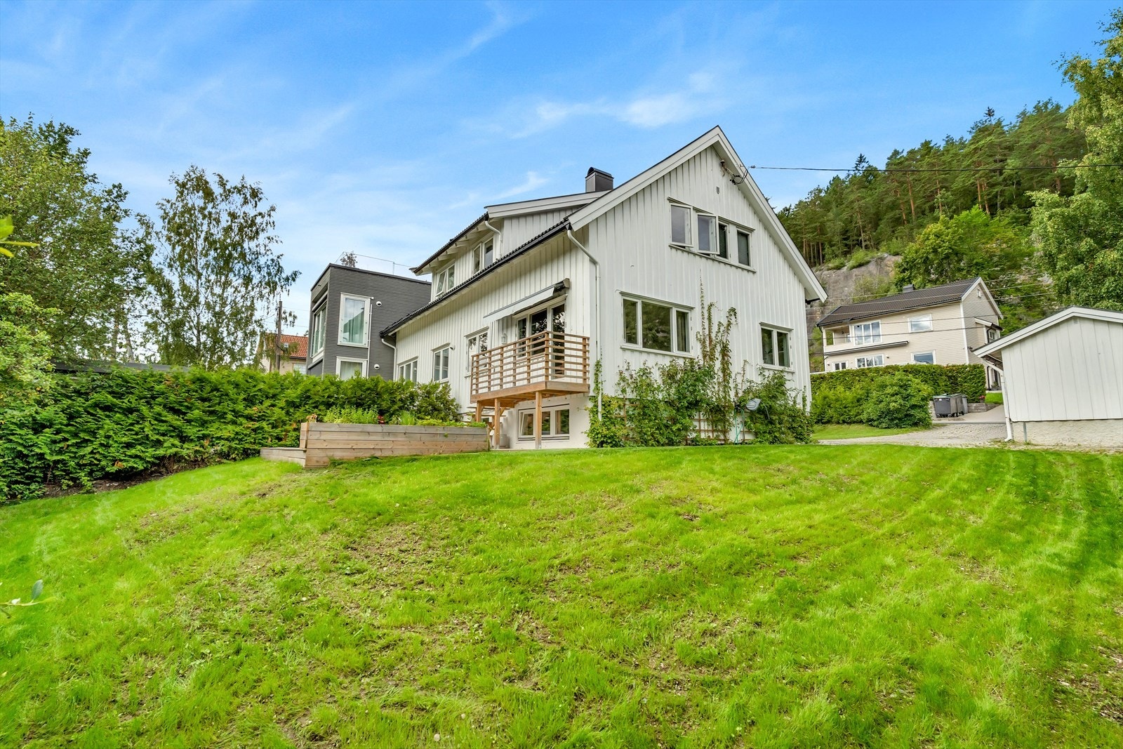 Flott hage som ungene kan benytte til det fulle! Galleribilde