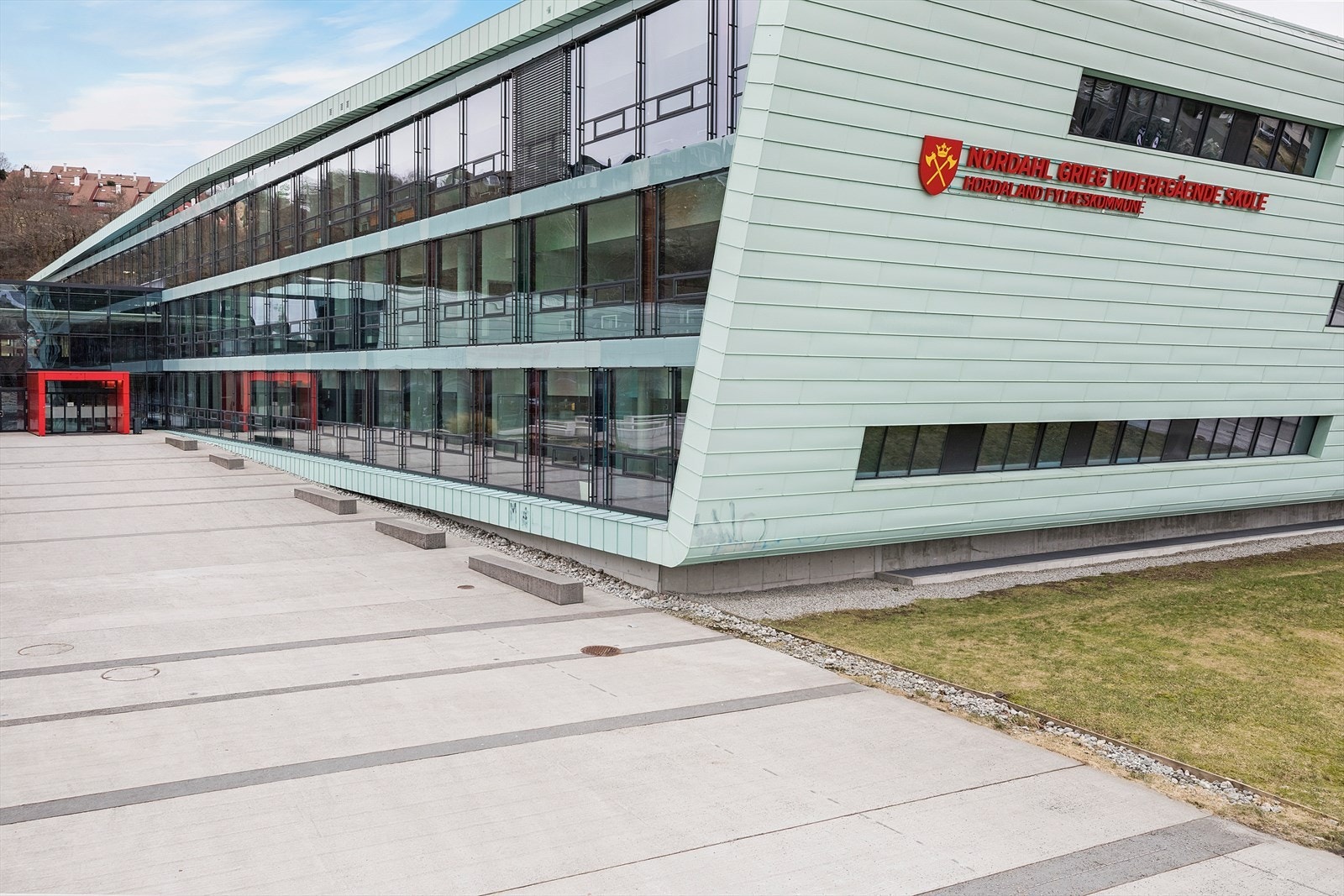 Sandsli videregående skole er en av flere videregående skoler i nærheten. Galleribilde