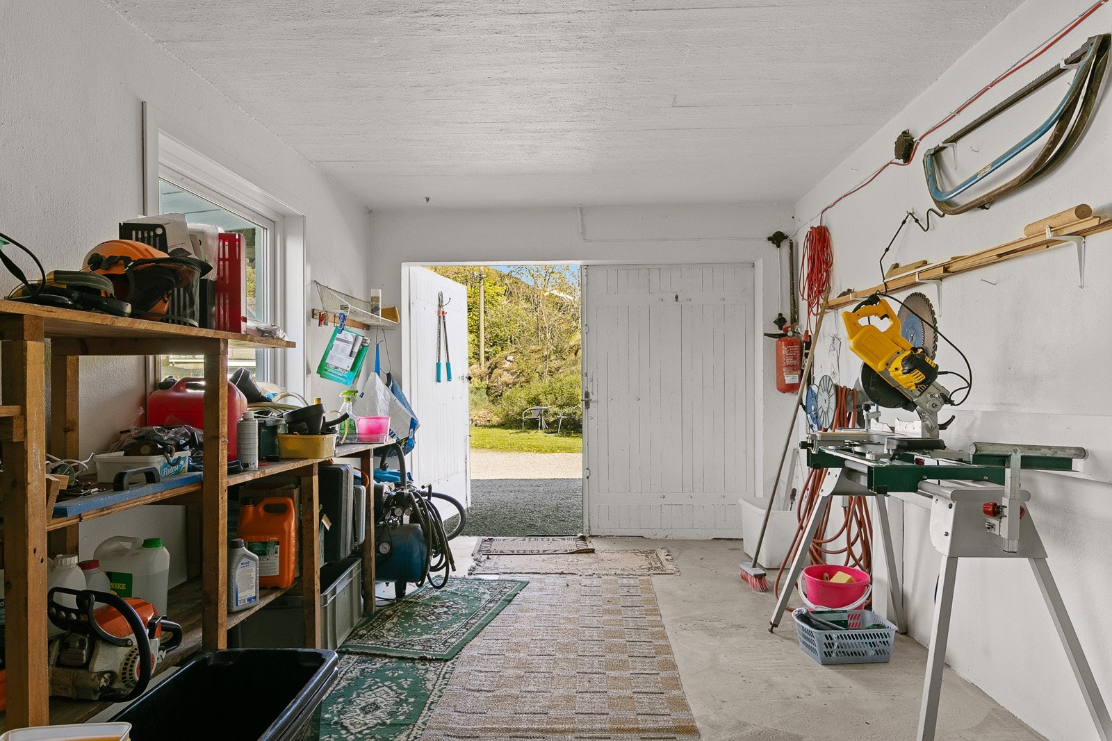 Garasje/bod i bygningskroppen. Galleribilde