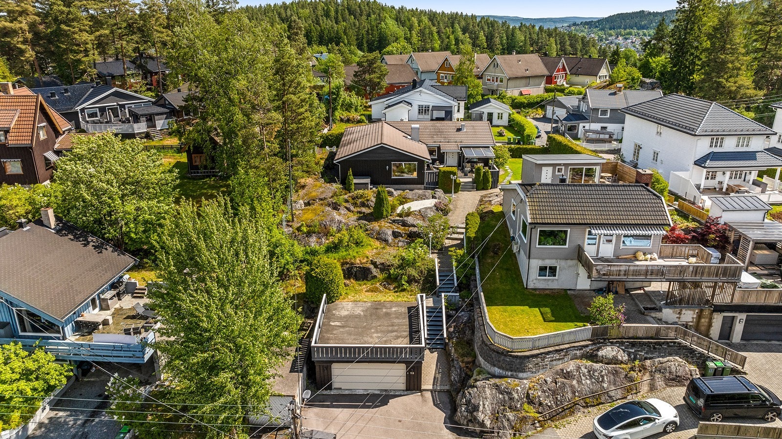 Enebolig med super utsikt, romslige uteplasser og dobbelgarasje Galleribilde