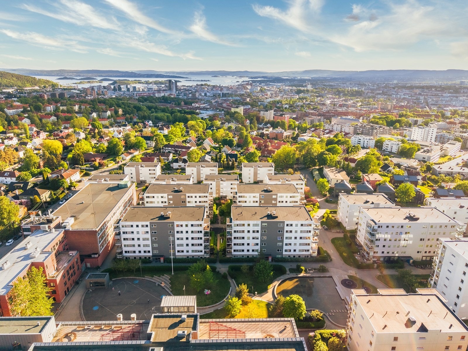 Området gir følelsen av rolig familieidyll, samtidig som det urbane og pulserende bylivet er rett i nærheten. Galleribilde