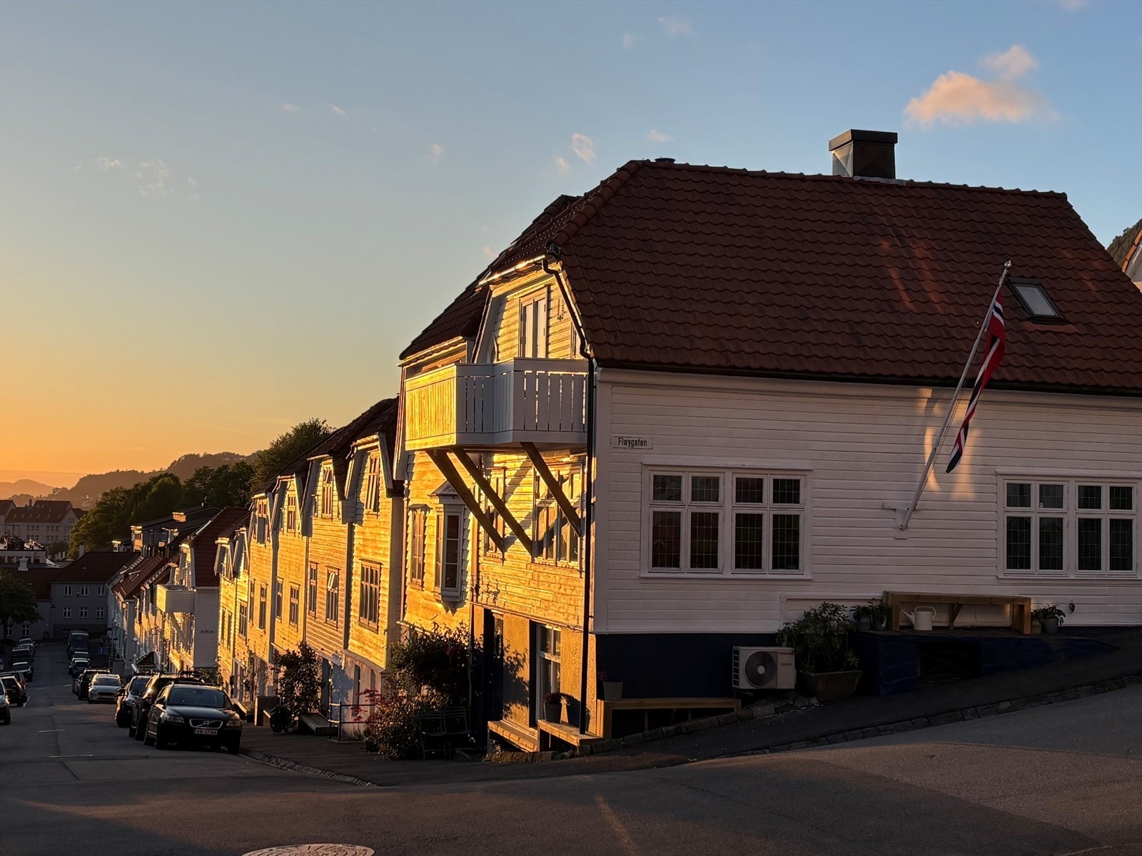 En nydelig kveldsstund på Skansen med ditt nye hjem i front! Galleribilde