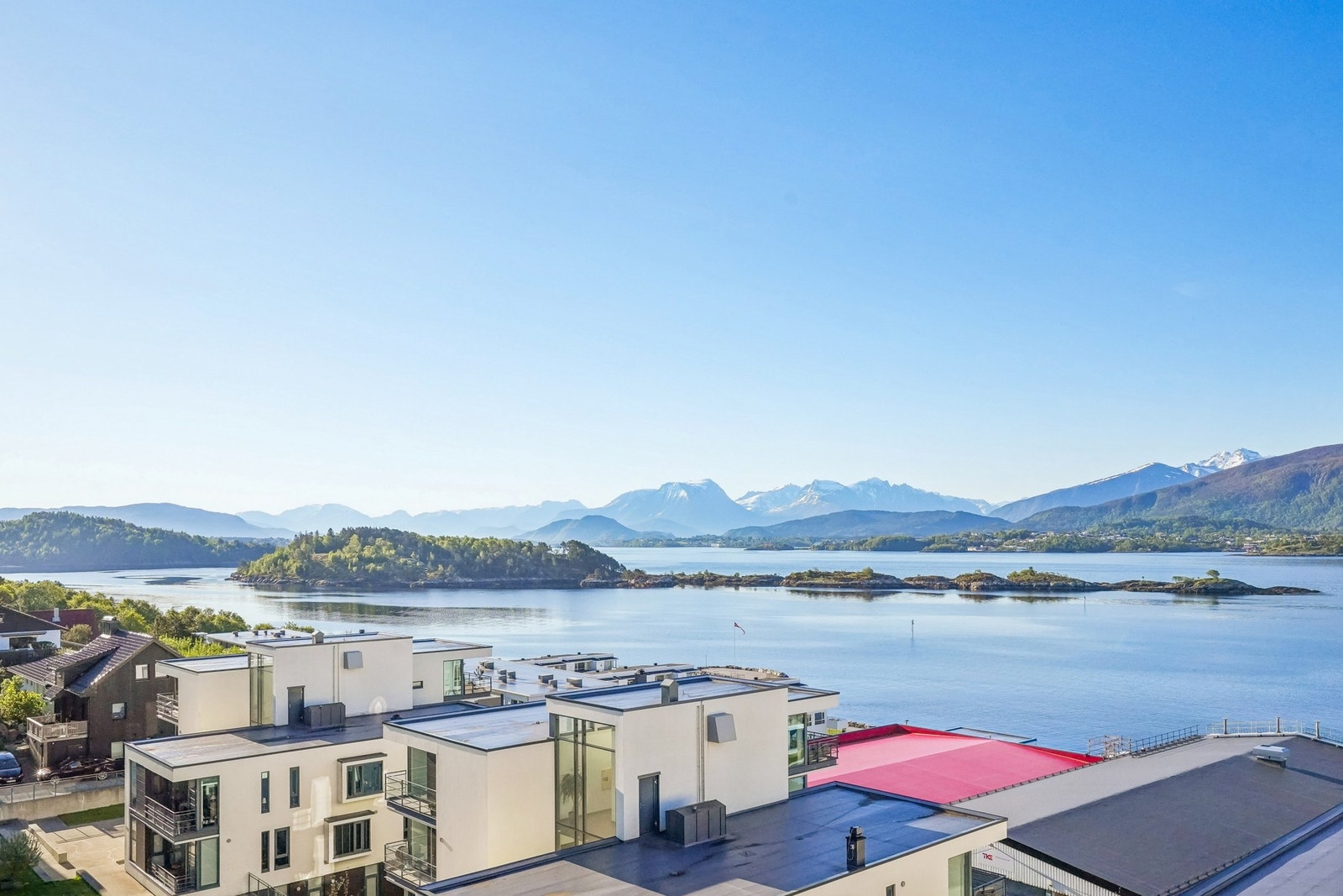 Denne fantastiske utsikten søker nå nye eiere! Galleribilde