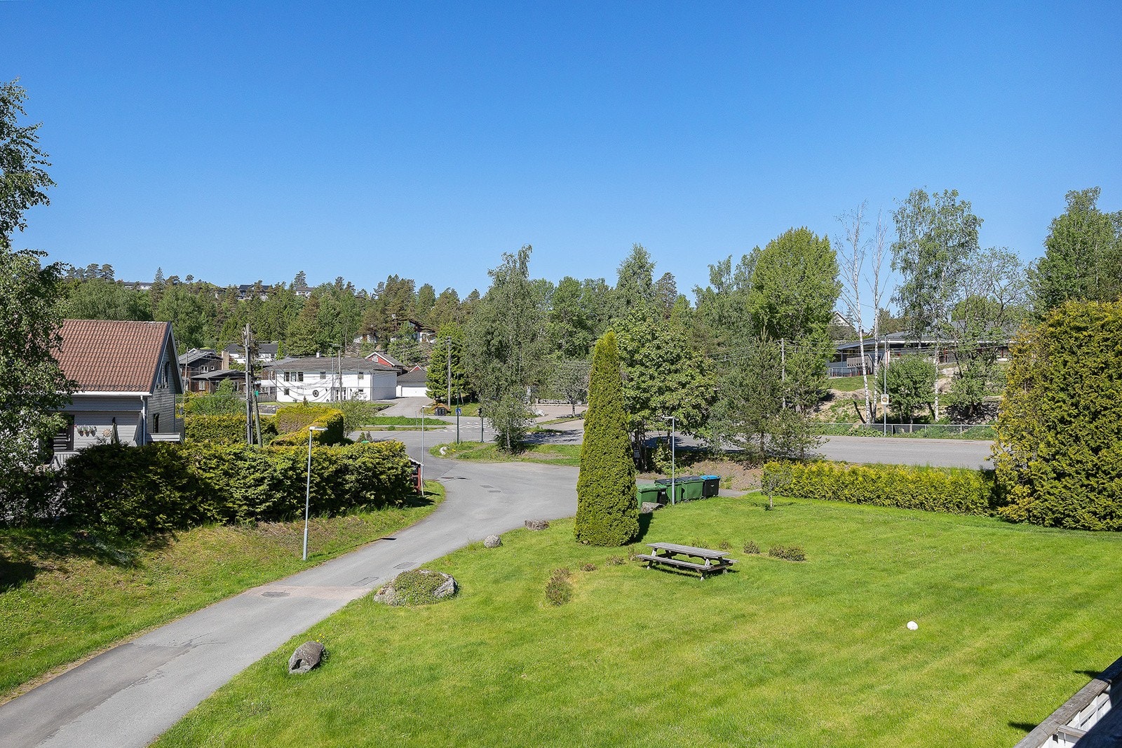Hyggelig utsyn fra balkong. Galleribilde