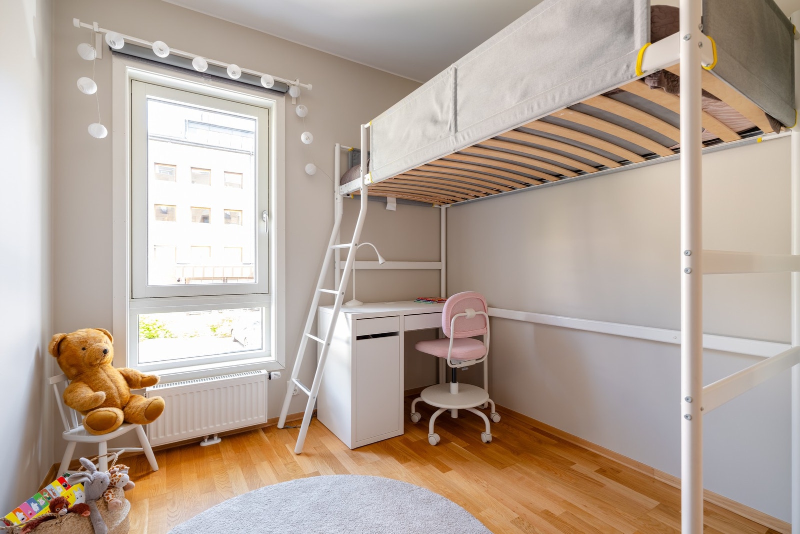 Perfekt som barnerom, gjesterom og/eller kontor. Alt etter ønske og behov. Galleribilde