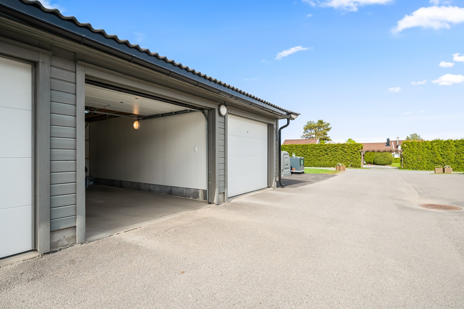 Egen garasjeplass er perfekt for enkel og trygg parkering året rundt. Galleribilde