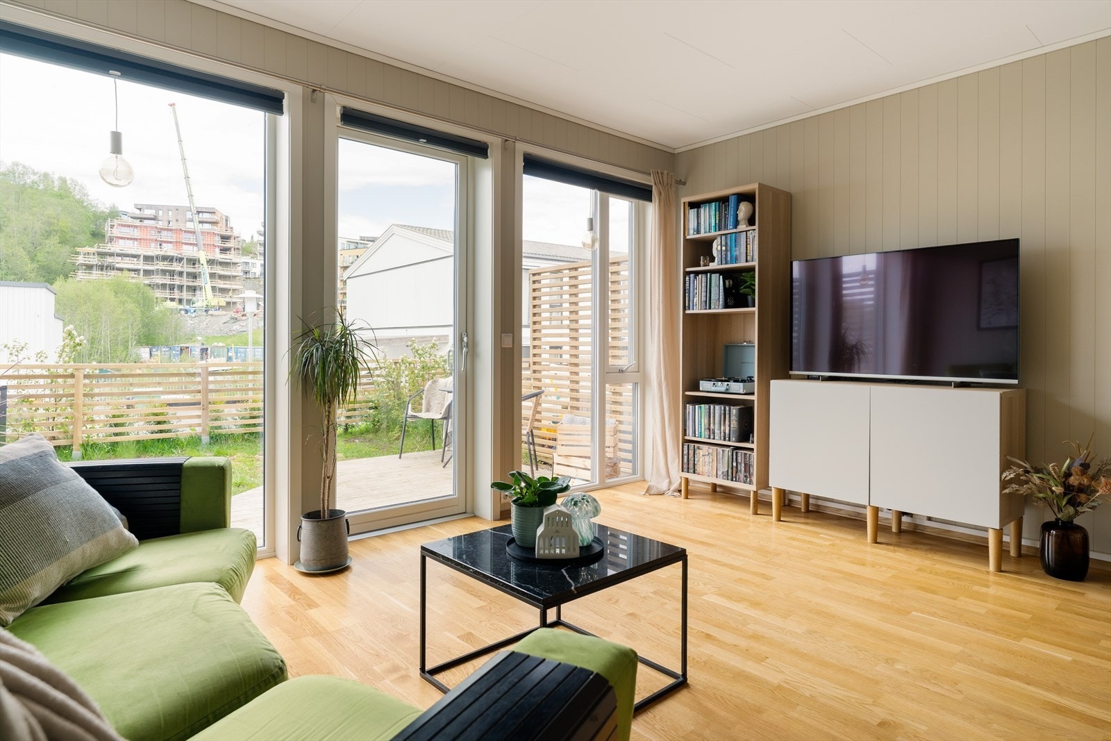 Rekkehuset har fin beliggenhet i feltet. Galleribilde