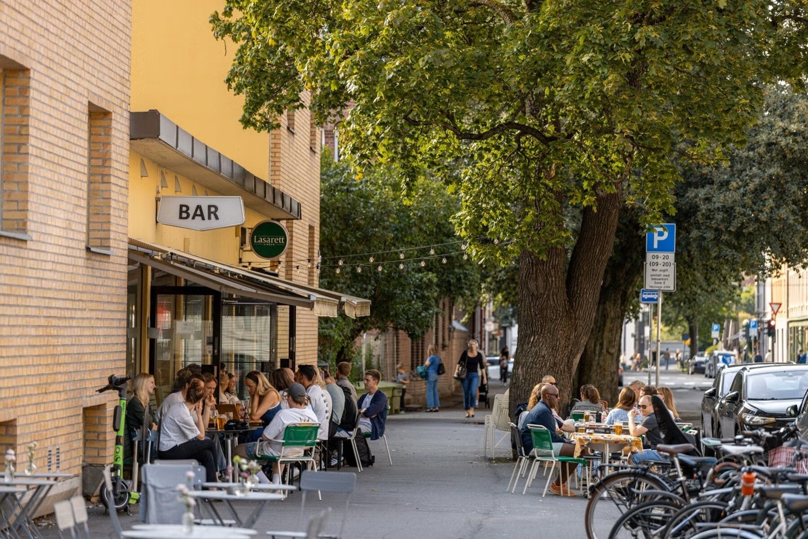 Leiligheten ligger få minutter fra deilige Lasarett vinbar og Bruun-Larsen Galleribilde