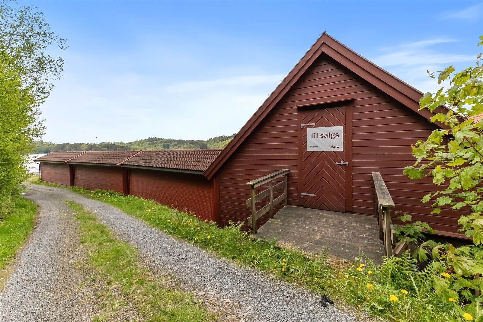 Inngang til lagerrommet på båthuset. Galleribilde
