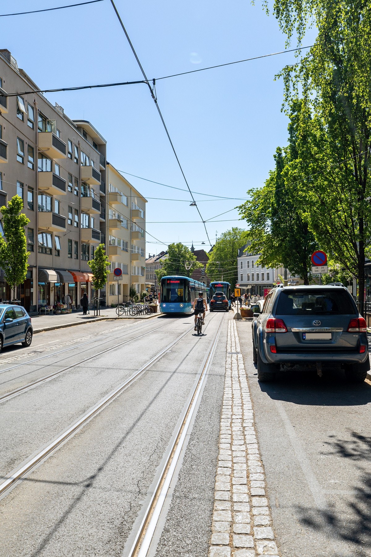 Området har svært gode kollektivforbindelser med trikk og buss som tar deg raskt videre i byen. Galleribilde