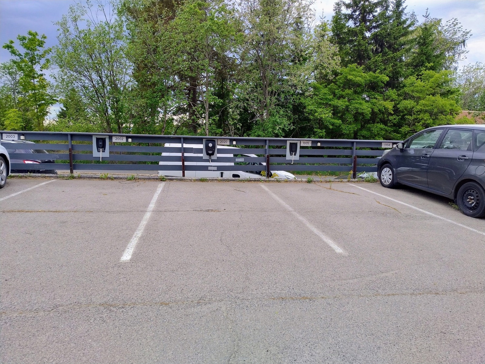 Parkeringsplass med lademulighet Galleribilde